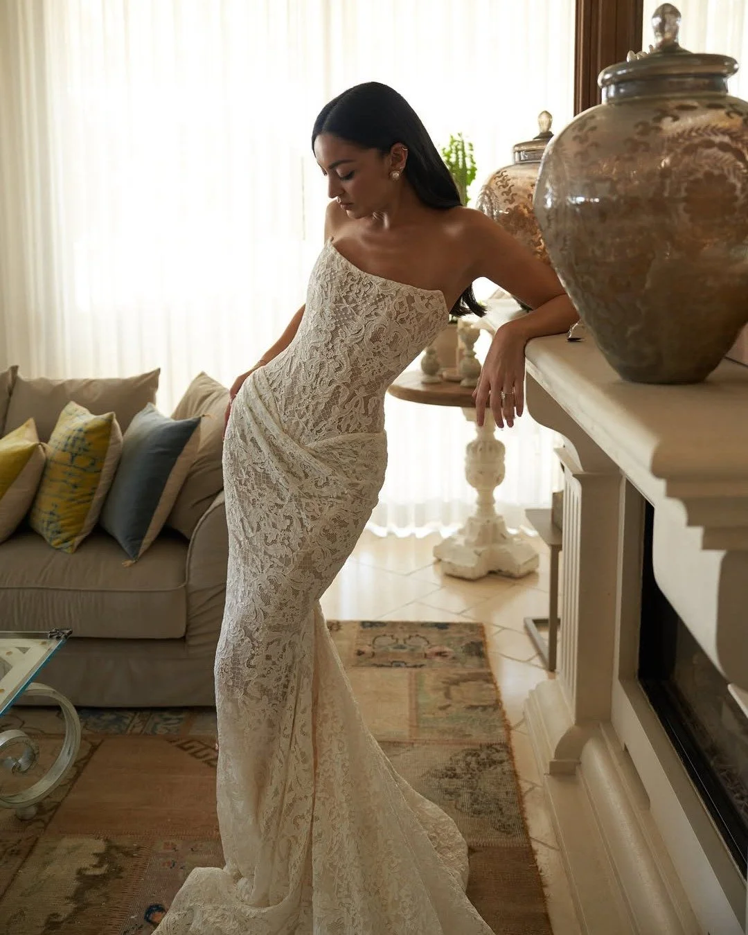 Arriving this week, the Yaelusch by @galialahav.
Originally crafted as a custom couture vision for Galia&rsquo;s Global PR Manager, @yaelusch , this gown tells a story of romance and artistry.
Book your private appointment today.

#helenrodriguesbrid