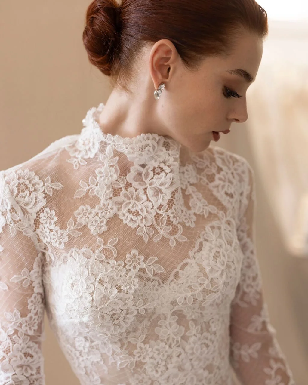 The Alexandra gown by Monique Lhuillier, re-embroidered lace with a sculpted dropped waist. Pair with a delicate lace bolero to transform the look seamlessly. 

Only at Helen Rodrigues Bridal, book now.

#helenrodriguesbridal #alexandra #moniquelhuil