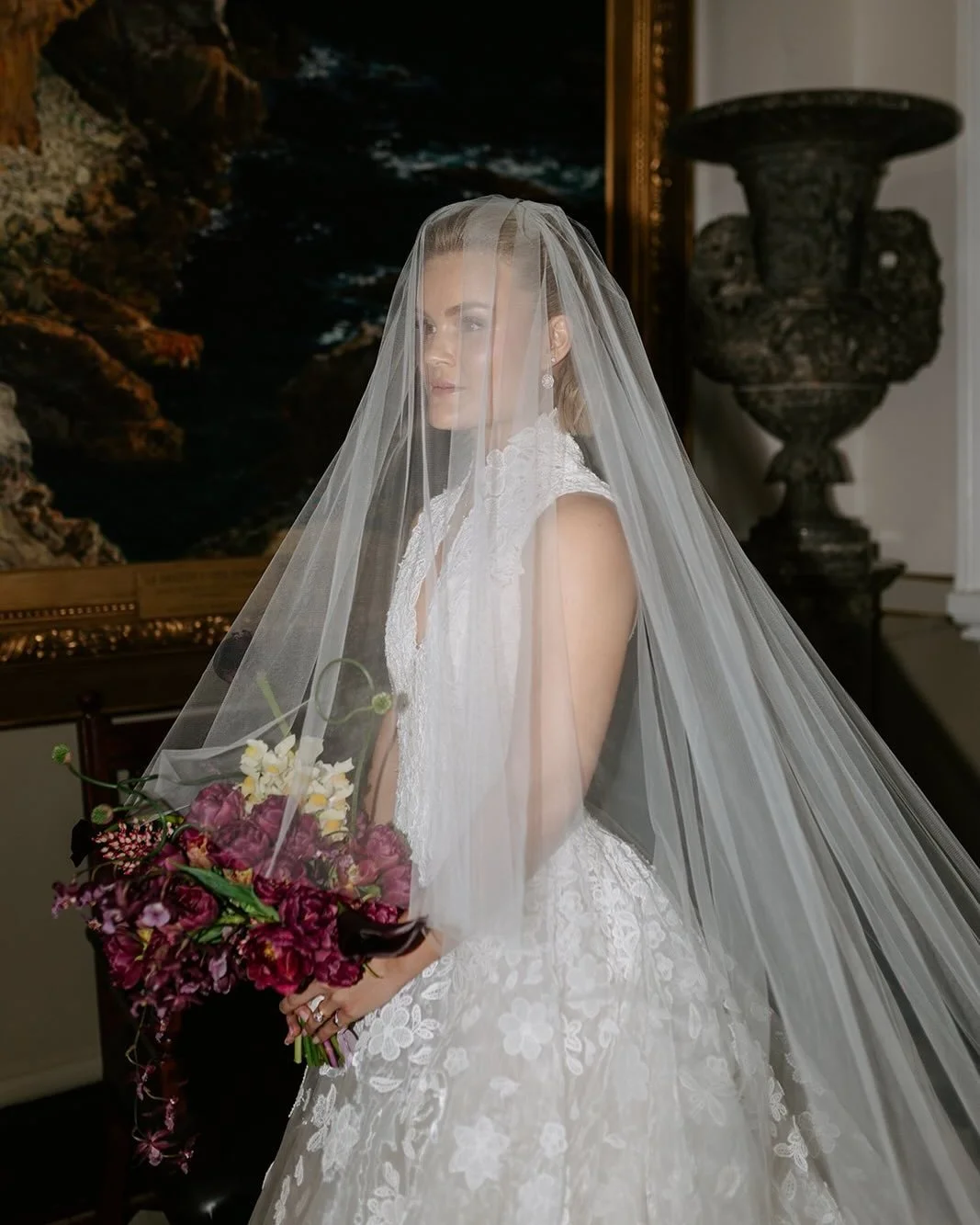 Contemporary romance, stunning Edwina wearing  @peterlangner 

#helenrodriguesbridal #hrrealbride #sydneywedding