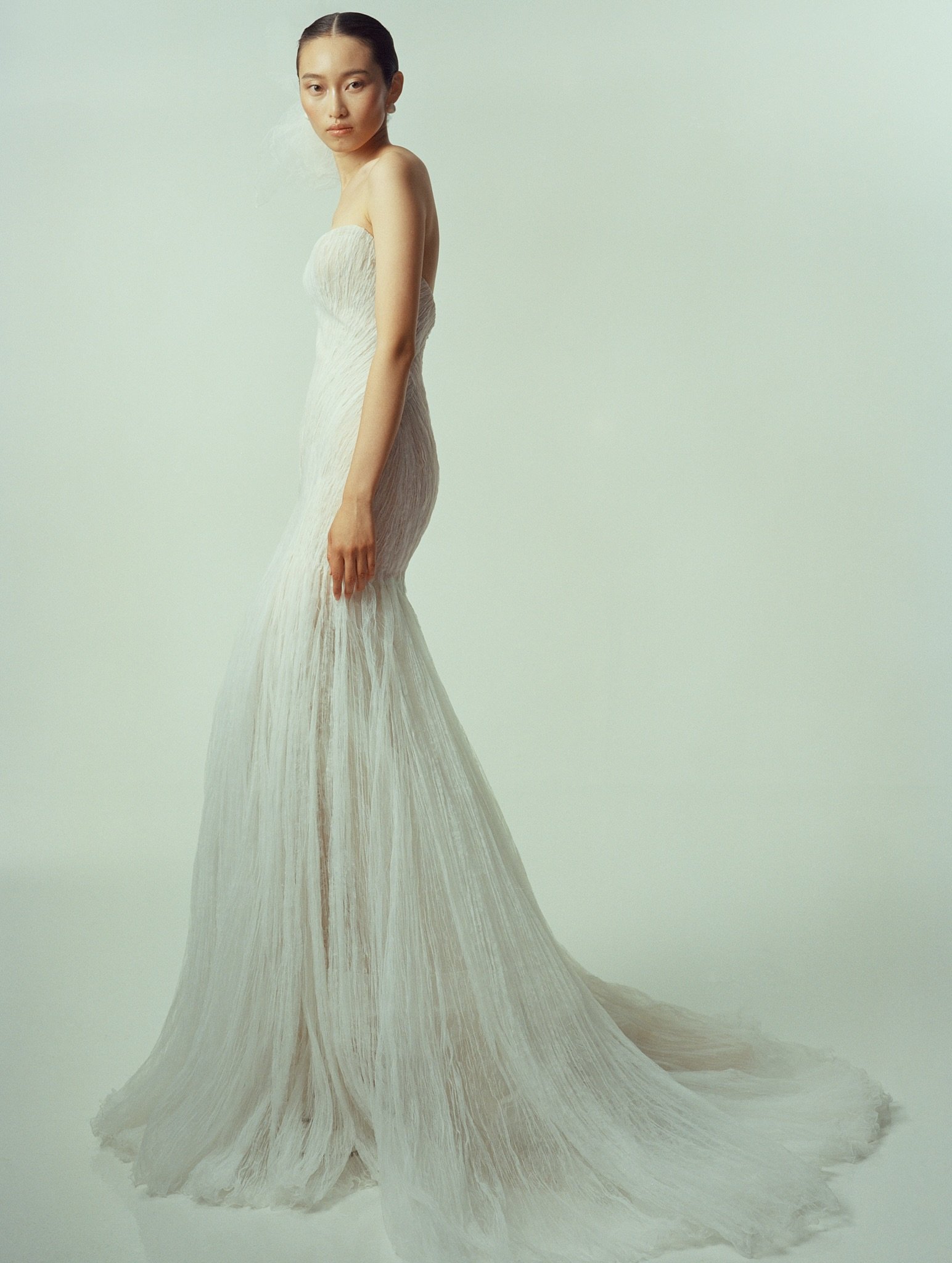 Breathtaking new arrival from @marmarhalim_bridal, only available at Helen Rodrigues. 

Book your private appointment today.