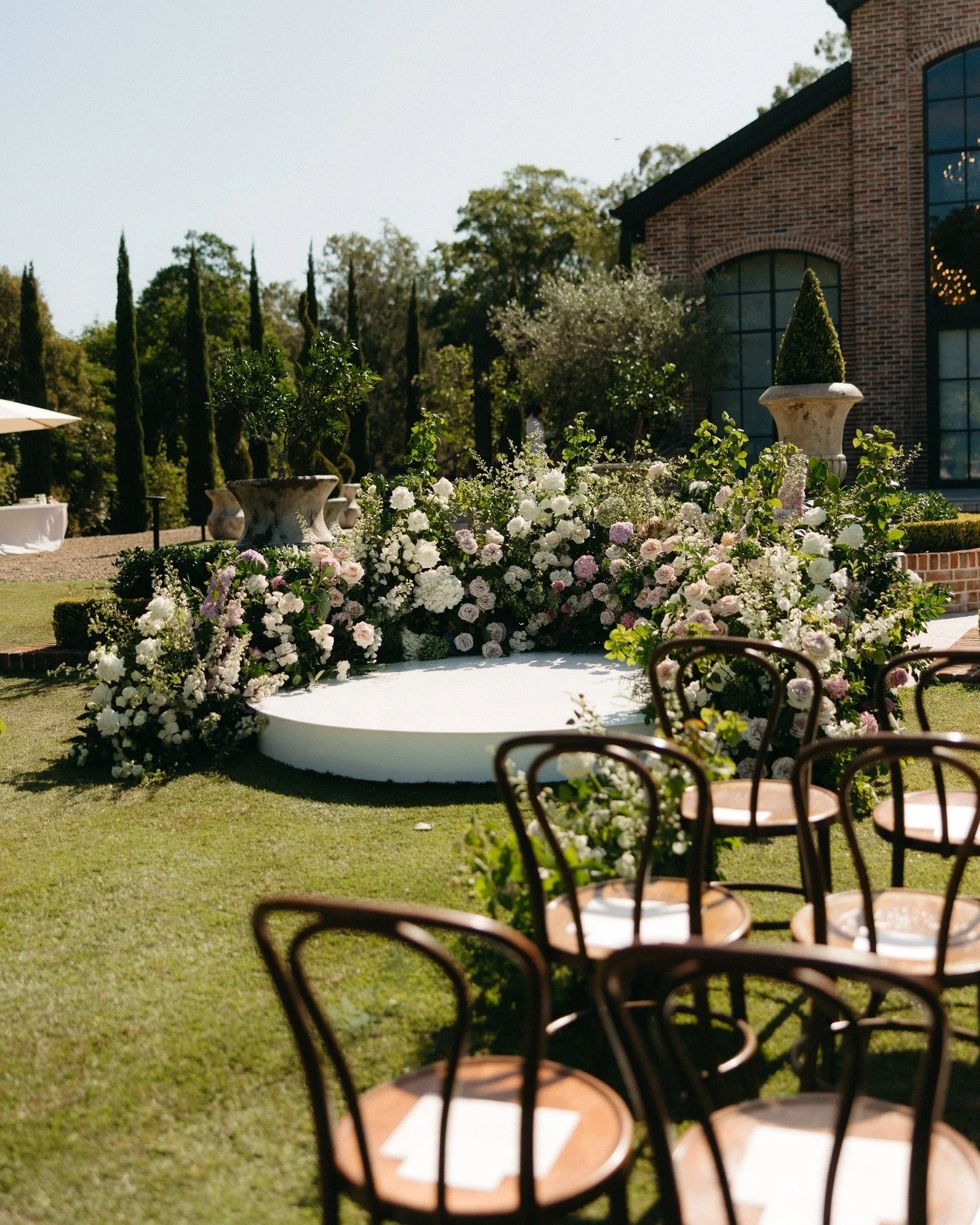 A peek at stunning Florencia's gorgeous garden ceremony wearing @galialahav