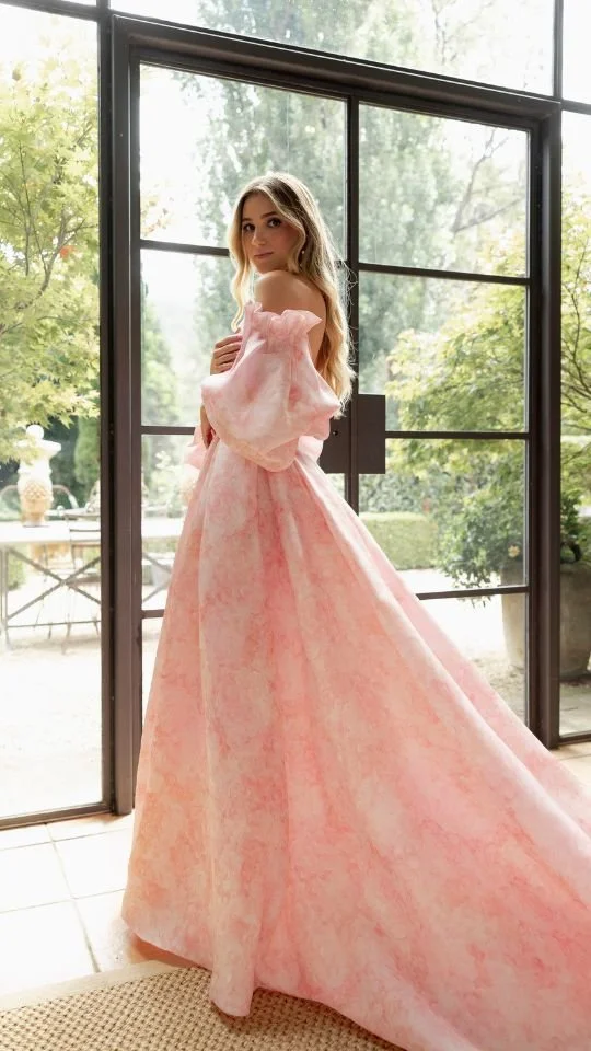 Felicity wearing Monique Lhullier