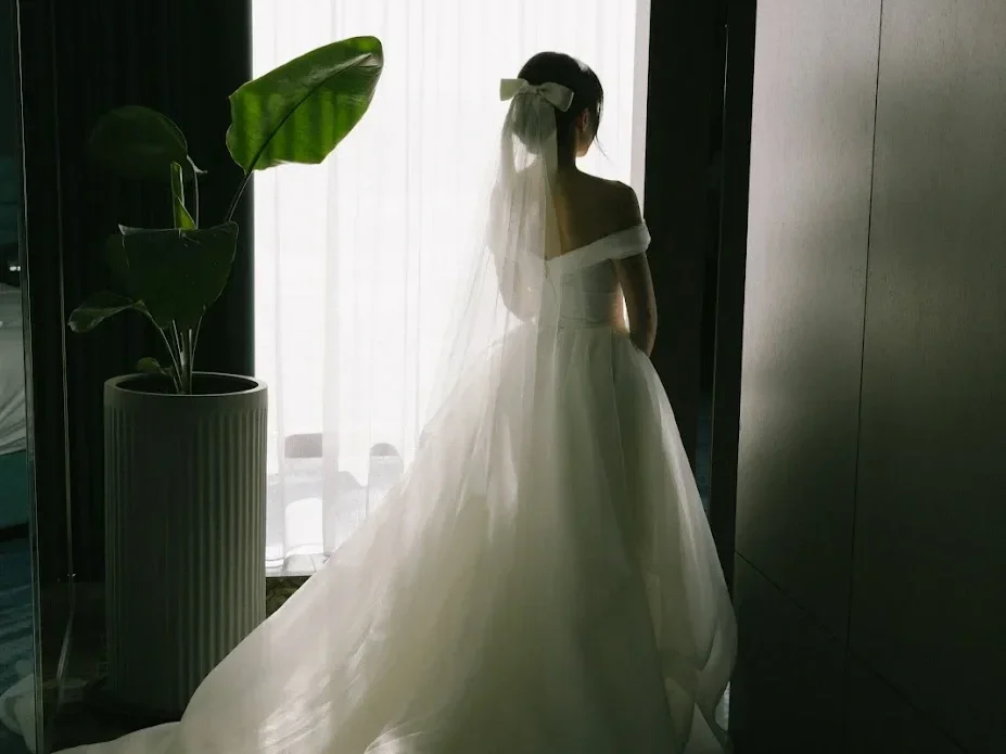 Fiona wearing Monique Lhuillier