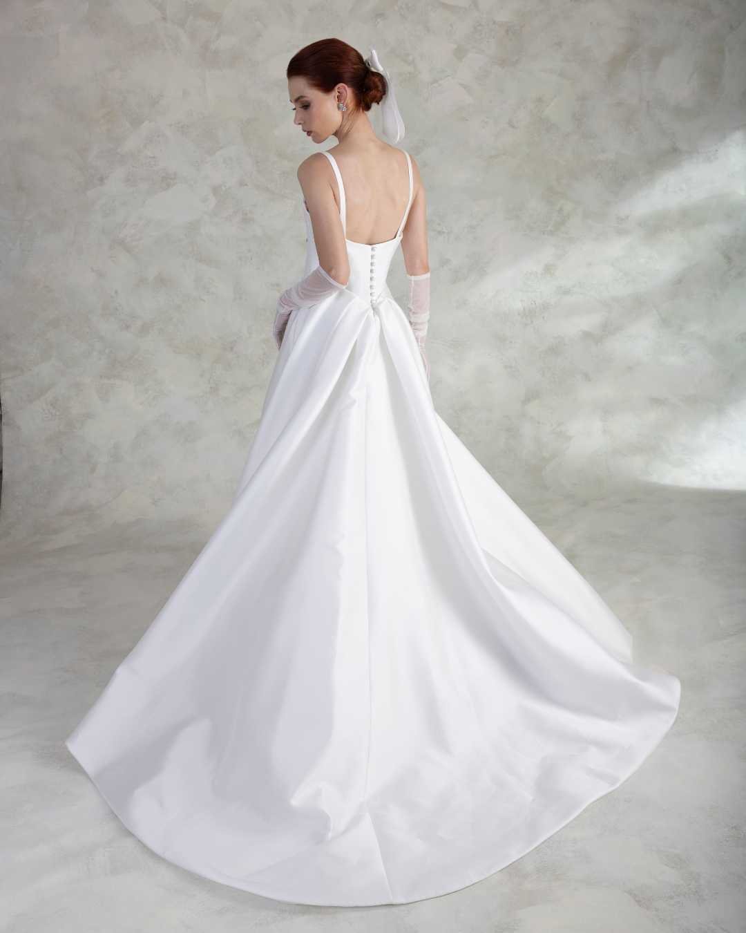 The Mistletoe Gown (3).jpg