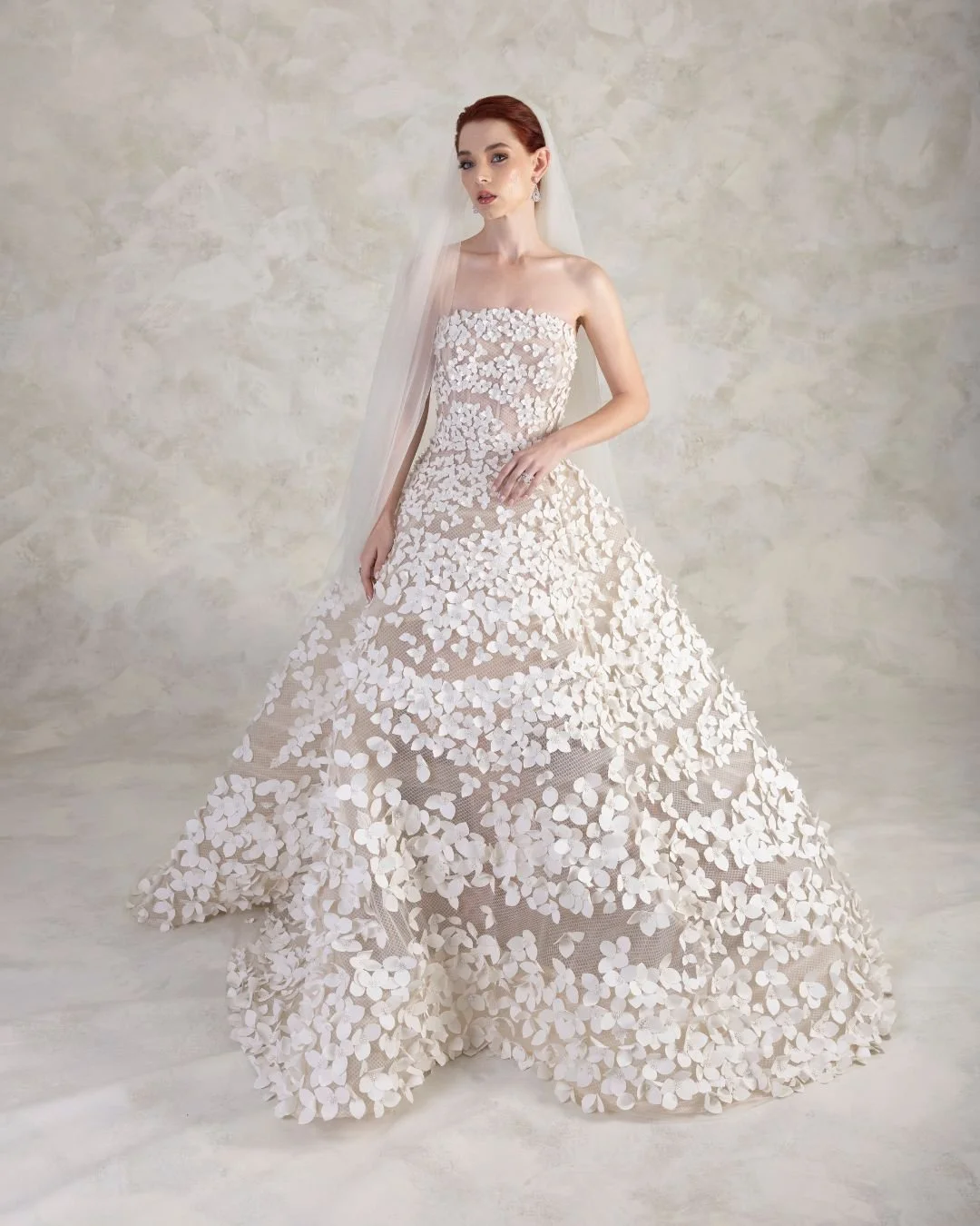 chinese dress ladies Oscar De La Renta Silk Organza Feather Gown - M/8