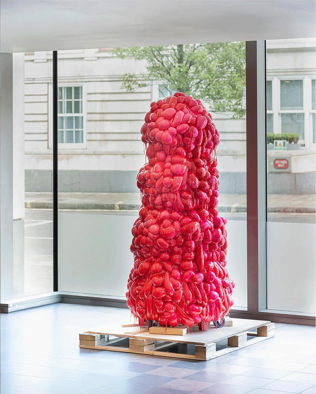 where seduction meets resistance. Luminous color and viscous resin entice the eye, their wet forms awakening the urge to touch—an impulse denied, sharpening awareness of desire and control.