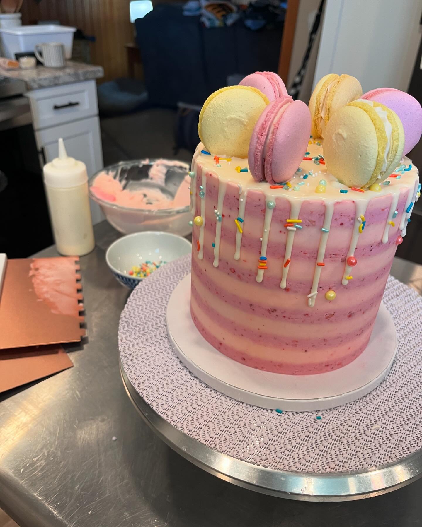 Two Sweet 💕
.
.
.
.
Birthday cake &bull; two sweet birthday &bull; gluten free birthday cake&bull; macarons &bull; from scratch baking