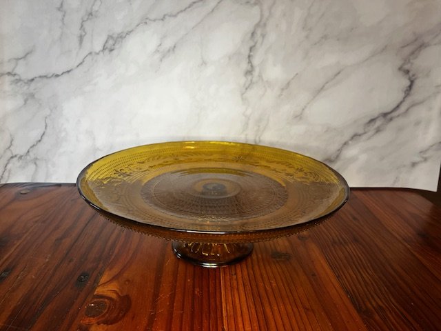 Item #S28 for 8"cake or smaller