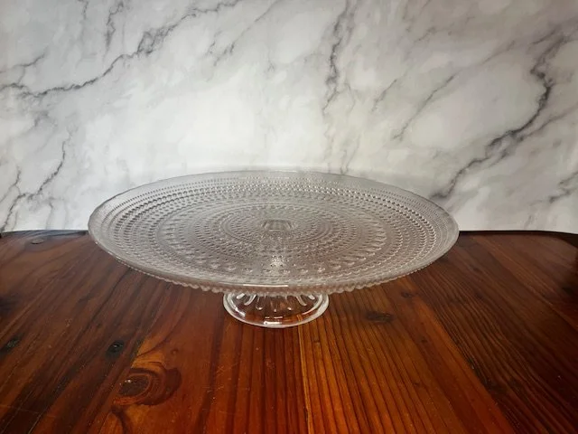 Item #S27 for 8"cake or smaller