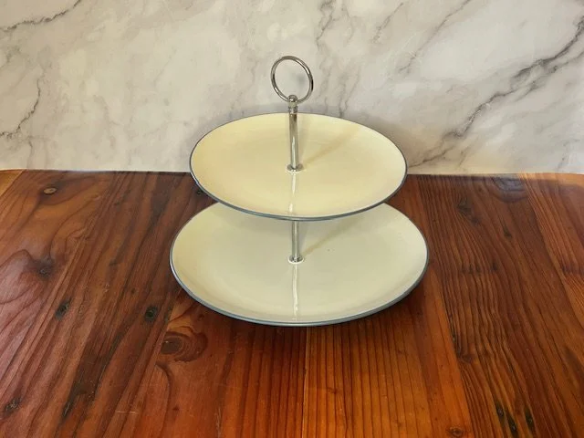 Item #P40 White/Blue Bottom qty 1