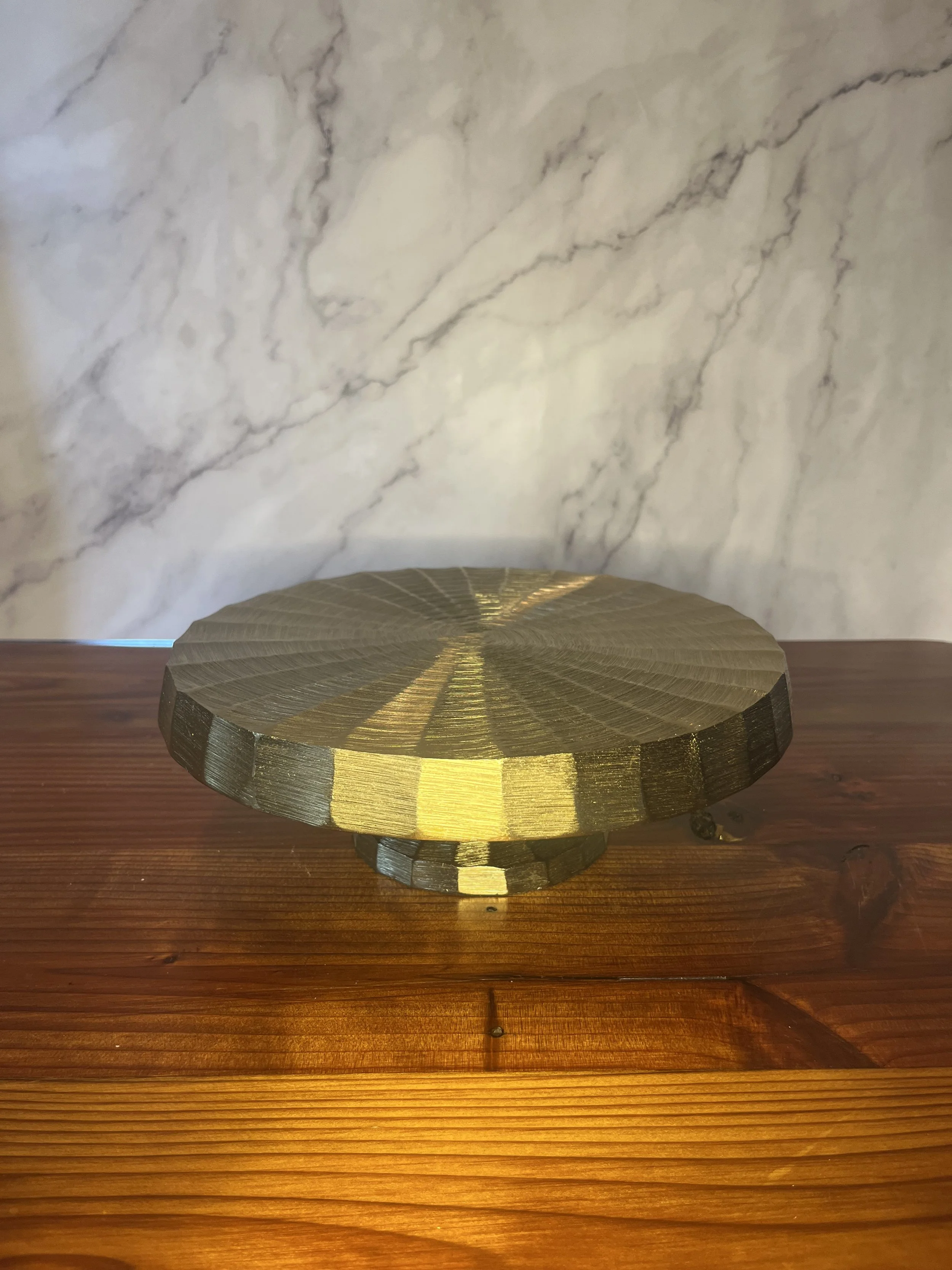 Item #S22 for cakes 8" or smaller