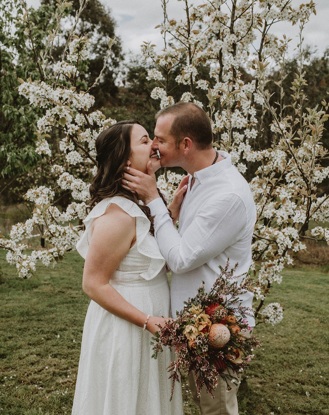 POV: A spring wedding in country NSW with only your nearest and dearest. 
_____
canberra wedding photographer spring weddings floral backyard wedding family event outdoors native flowers