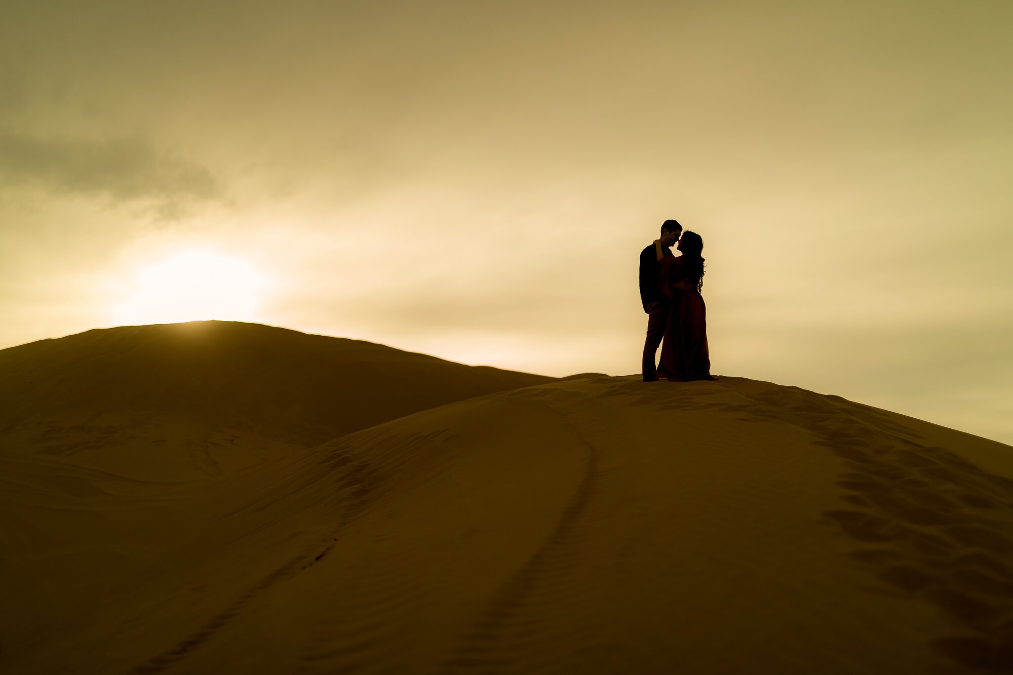 12-EA-Imperial-Sand-Dunes-Hugh-T-Osborne-Lookout-Park-Brawley-Engagement-Photos-Andrew-Kwak-Photography.jpg