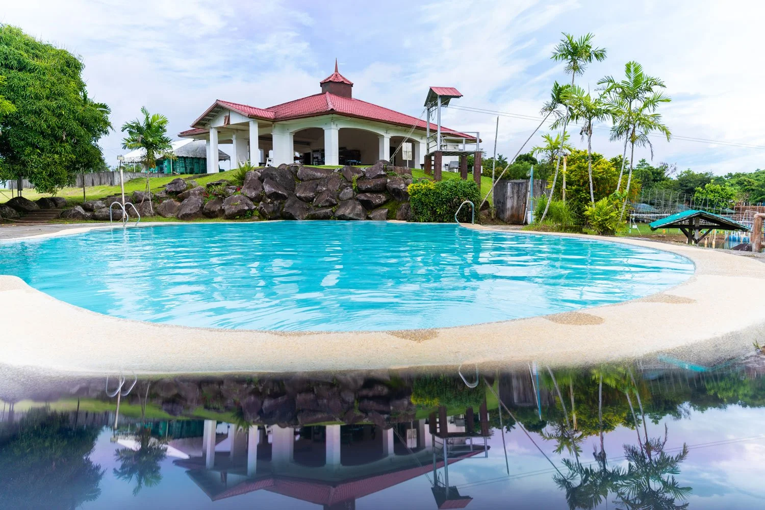 Swimming pool
