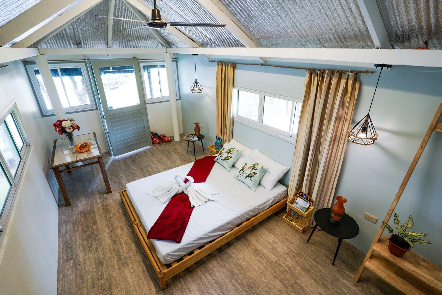 Cabin Small