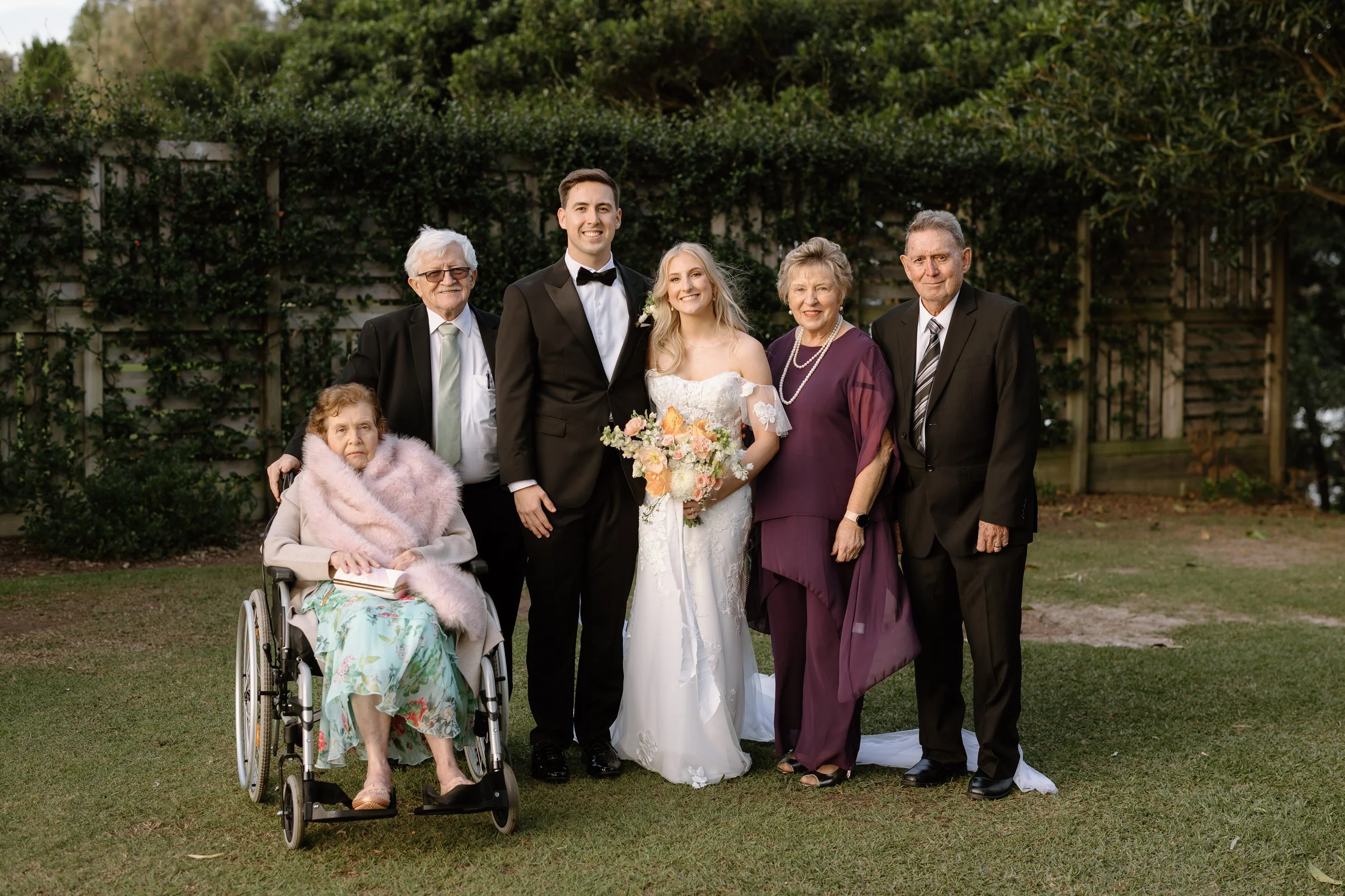 What to Include in Your Family Photo List (Without Making It Complicated)