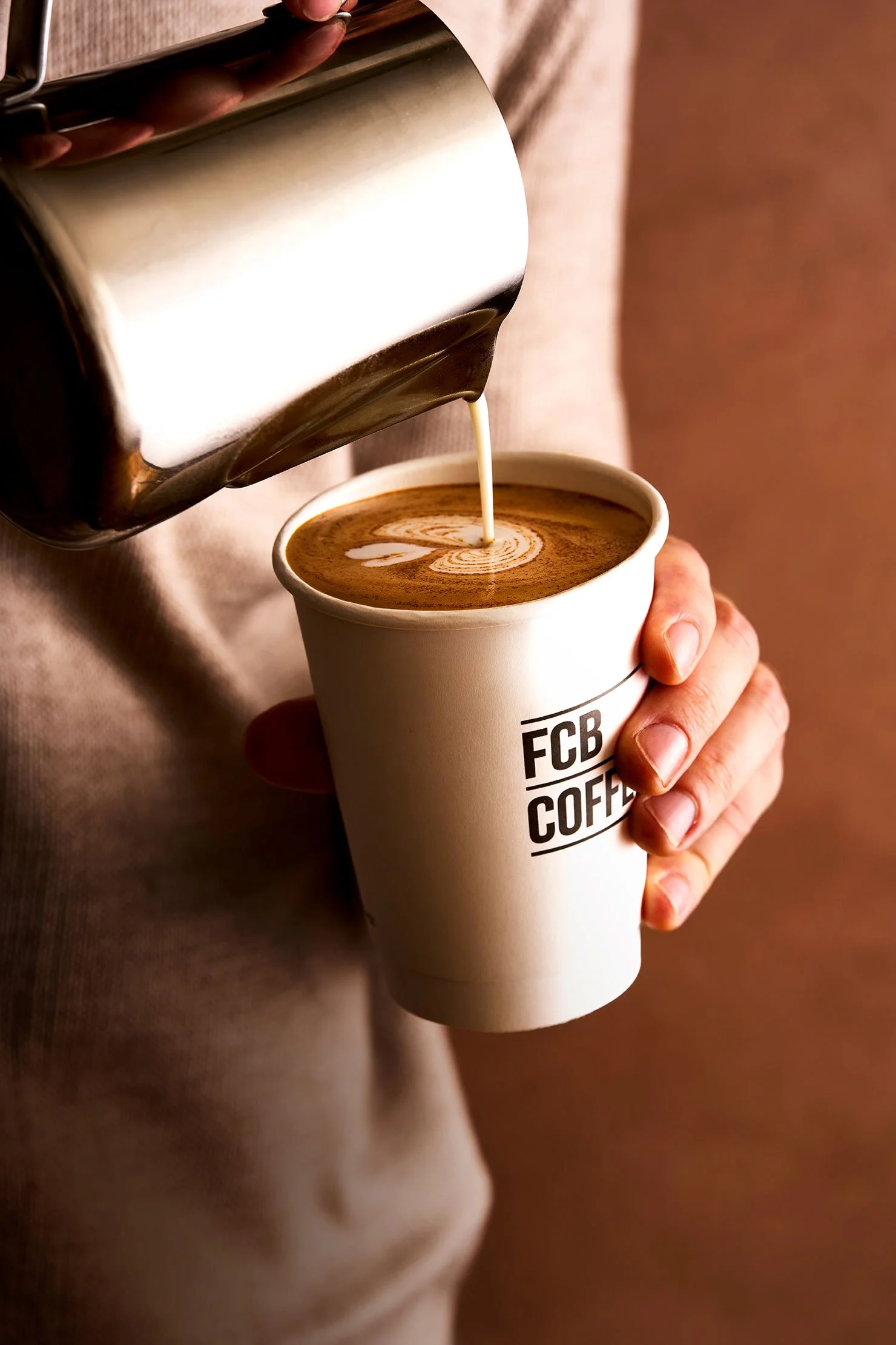 03440_04_FCB_Autumn_Retouch_POS_LatteSingle_V1.jpg