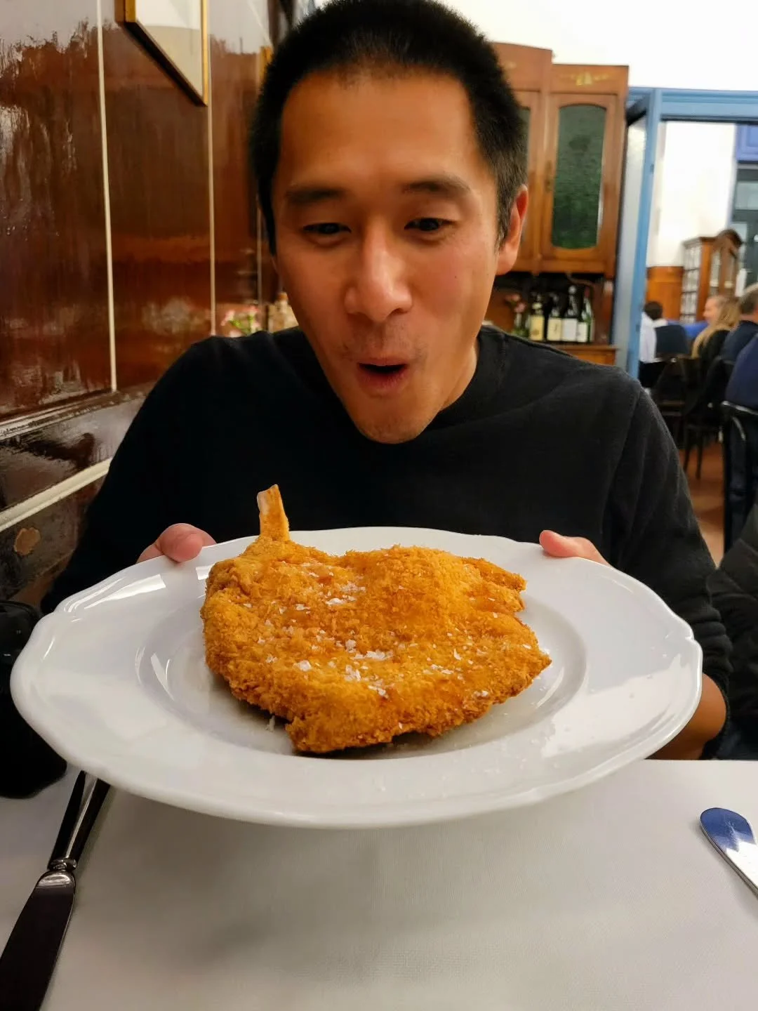 La Costoletta alla Milanese

@trattoriamasuelli

#costoletta #milanese #milan #milano #italy