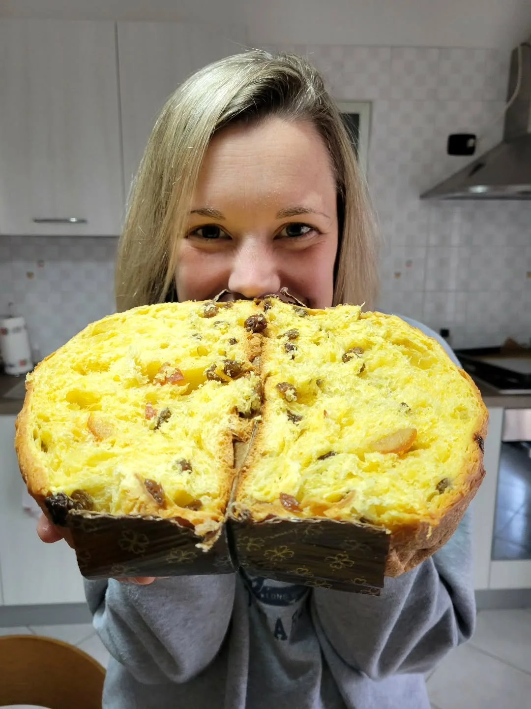 Panetonne

@sovbakery 

#panetonne #italy #albaitaly #christmas #christmastime