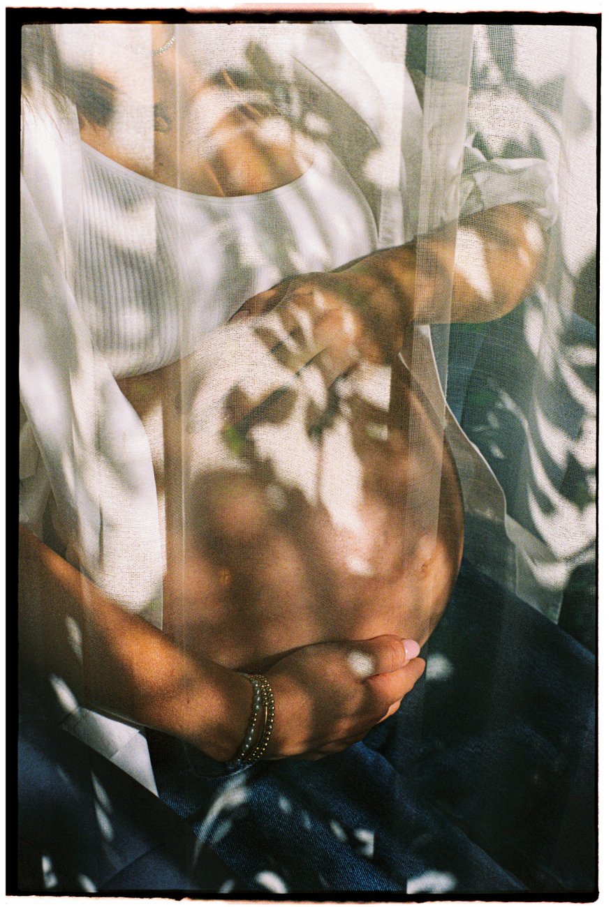 family-portraiture-pregnant-woman-double-exposure.001.jpg