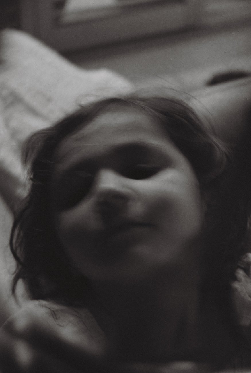 photography-portfolio-child-in-shadow.002.jpg