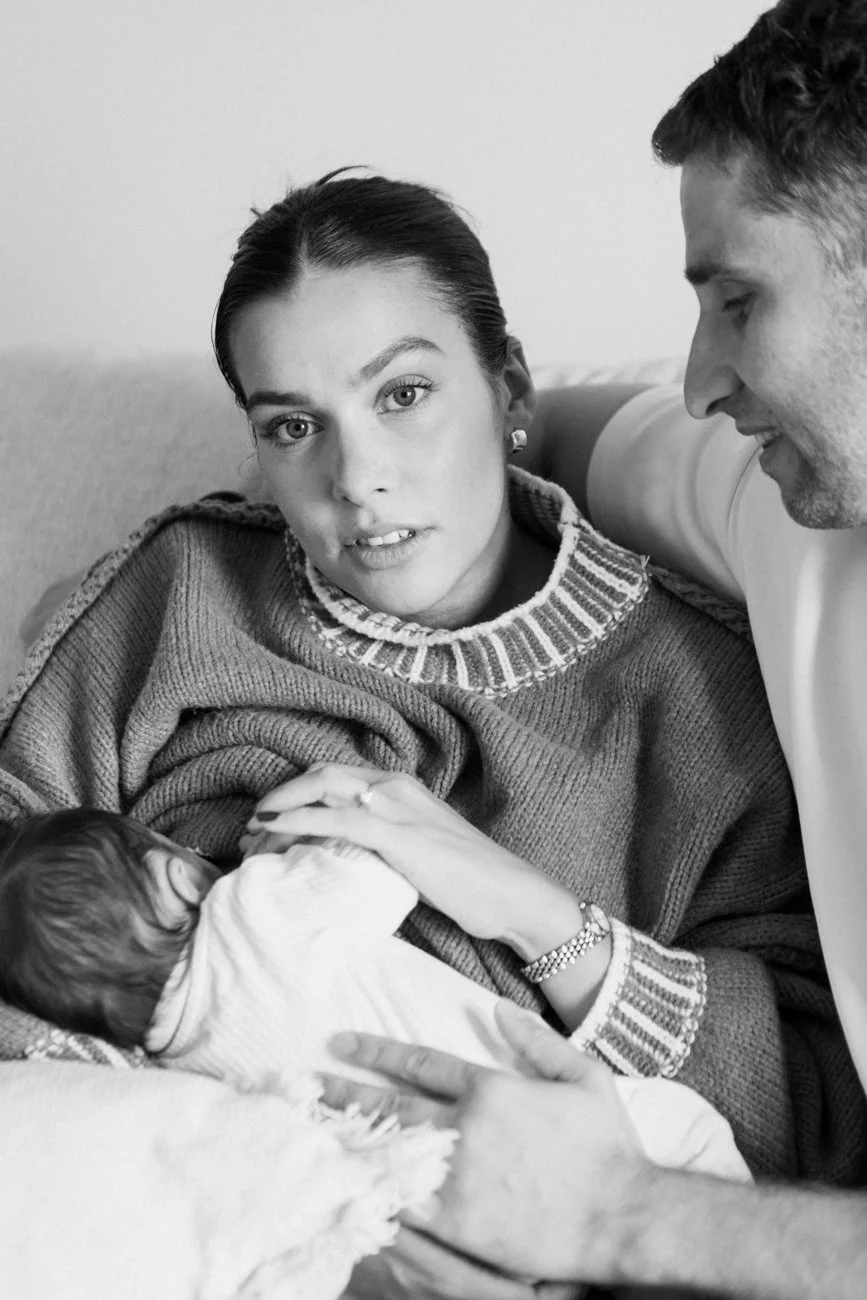 family-portraiture-mother-breast-feeding.001.jpg