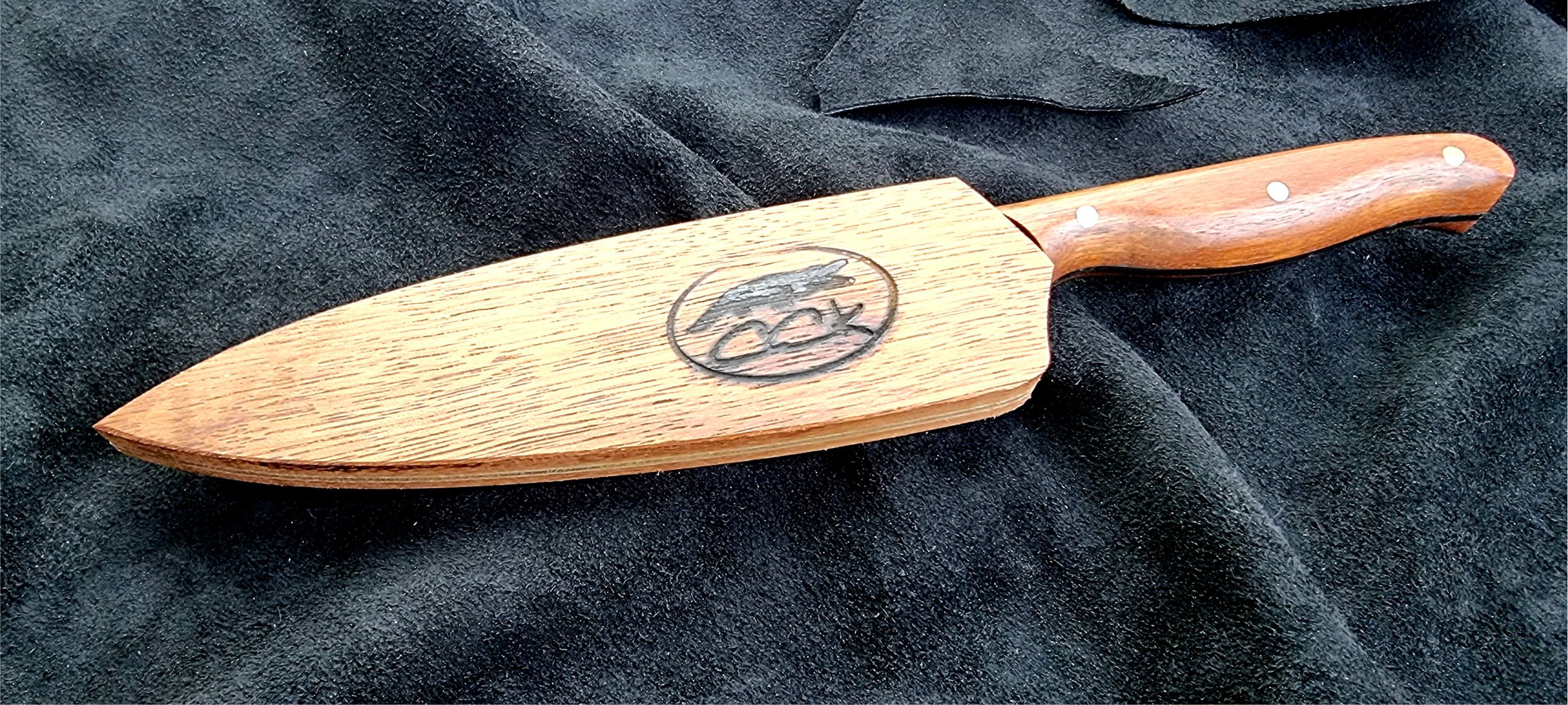 QLD BLOOD GUM SPIRAL DAMASCUS CHEFS KNIFE 3.jpg
