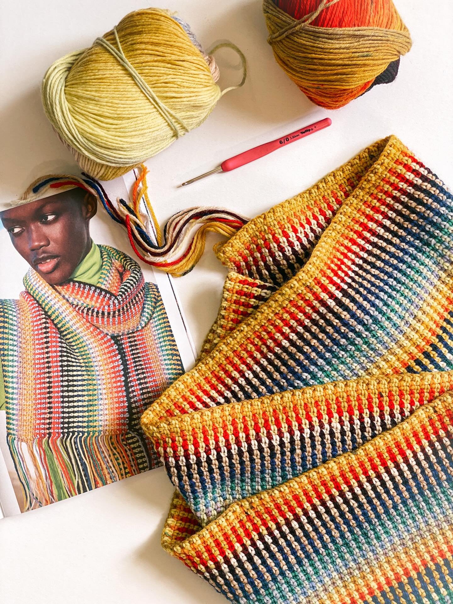 J&rsquo;ai encore craqu&eacute;.😁

J&rsquo;ai un pull &agrave; tricoter qui m&rsquo;attend sagement, mais voil&agrave; : le crochet, pour moi, reste assez irr&eacute;sistible.

Je suis tomb&eacute;e en arr&ecirc;t sur ce mod&egrave;le Wool Addicts a