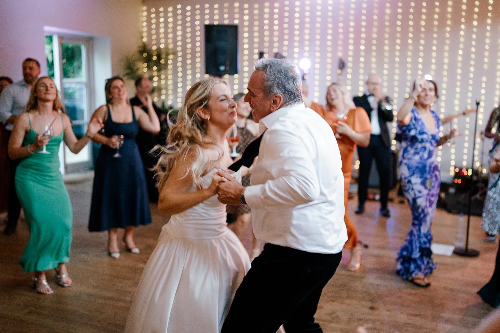 Father-daughter dance at Matara wedding, Cotswolds wedding photographer