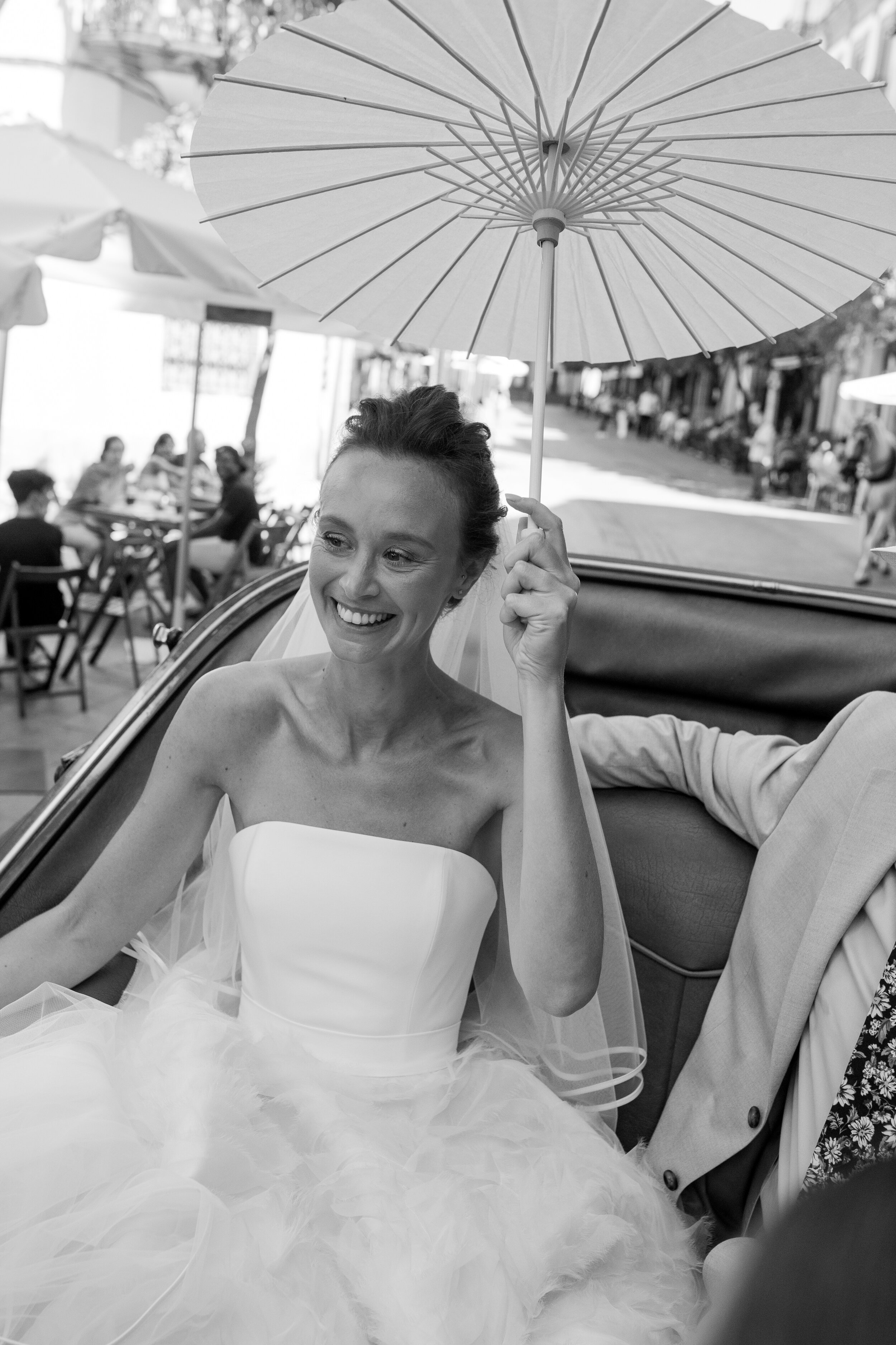 Beautiful bride Charlotte wore a wedding dress by Halfpenny London