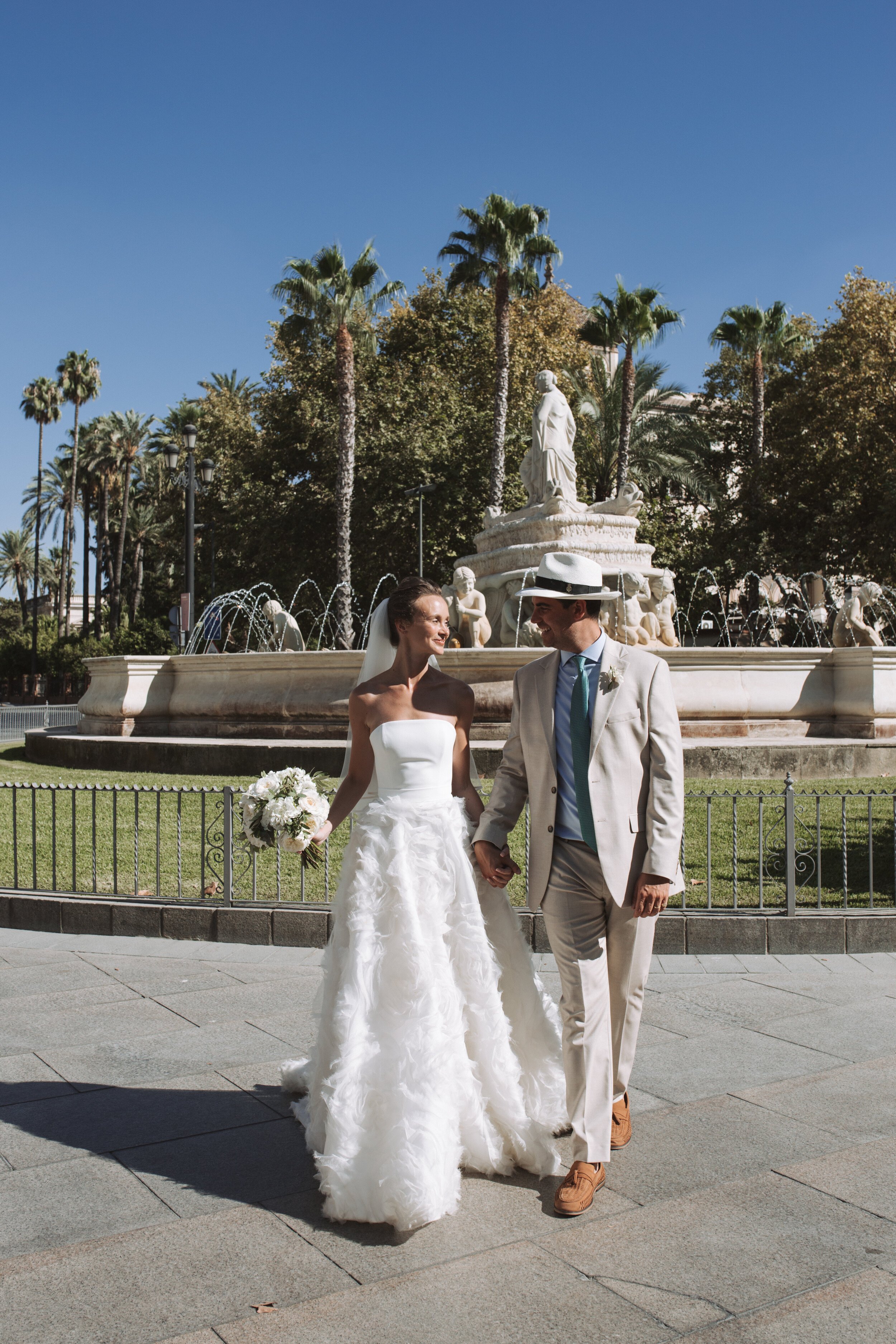 Beautiful bride Charlotte wore a wedding dress by Halfpenny London