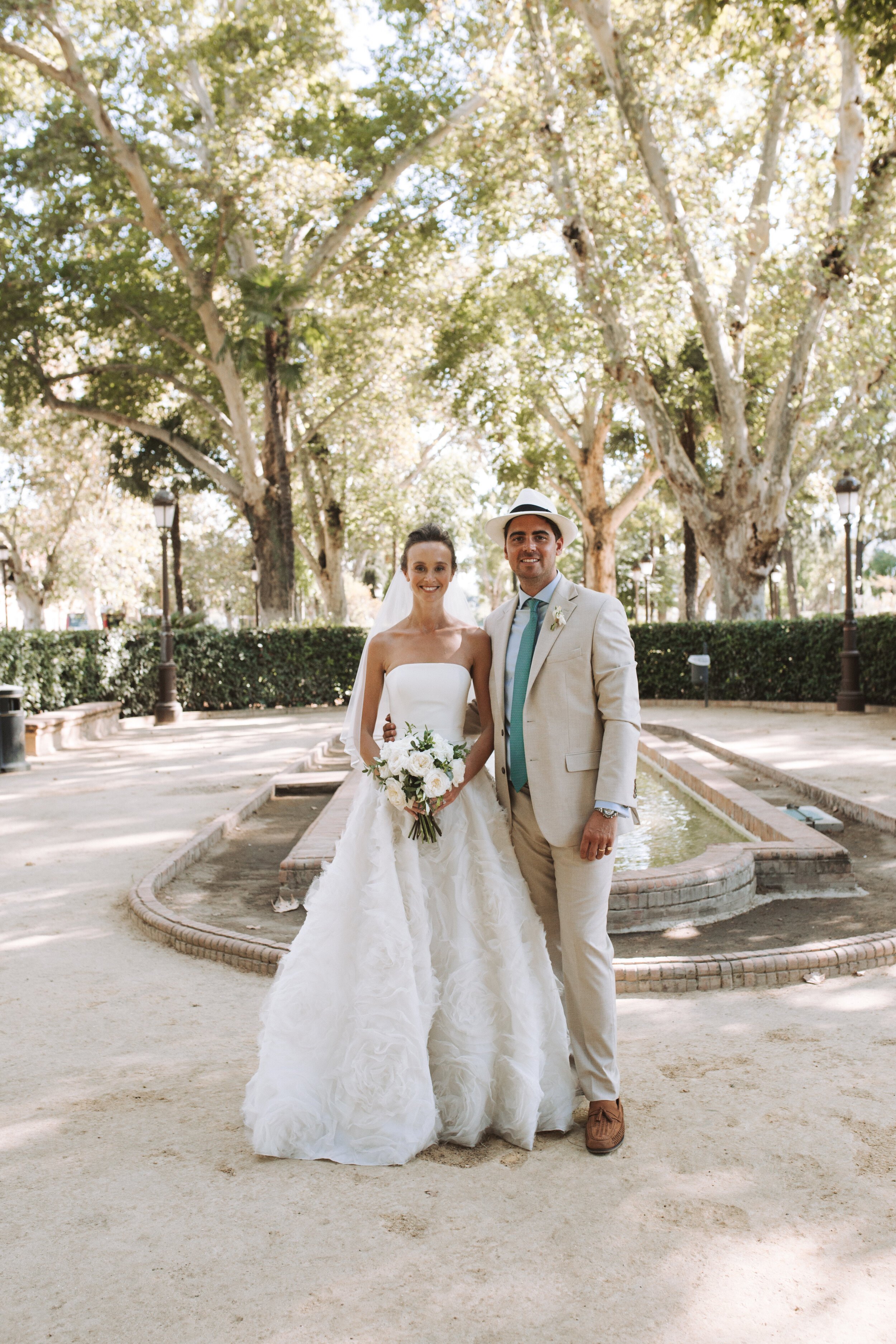 Beautiful bride Charlotte wore a wedding dress by Halfpenny London