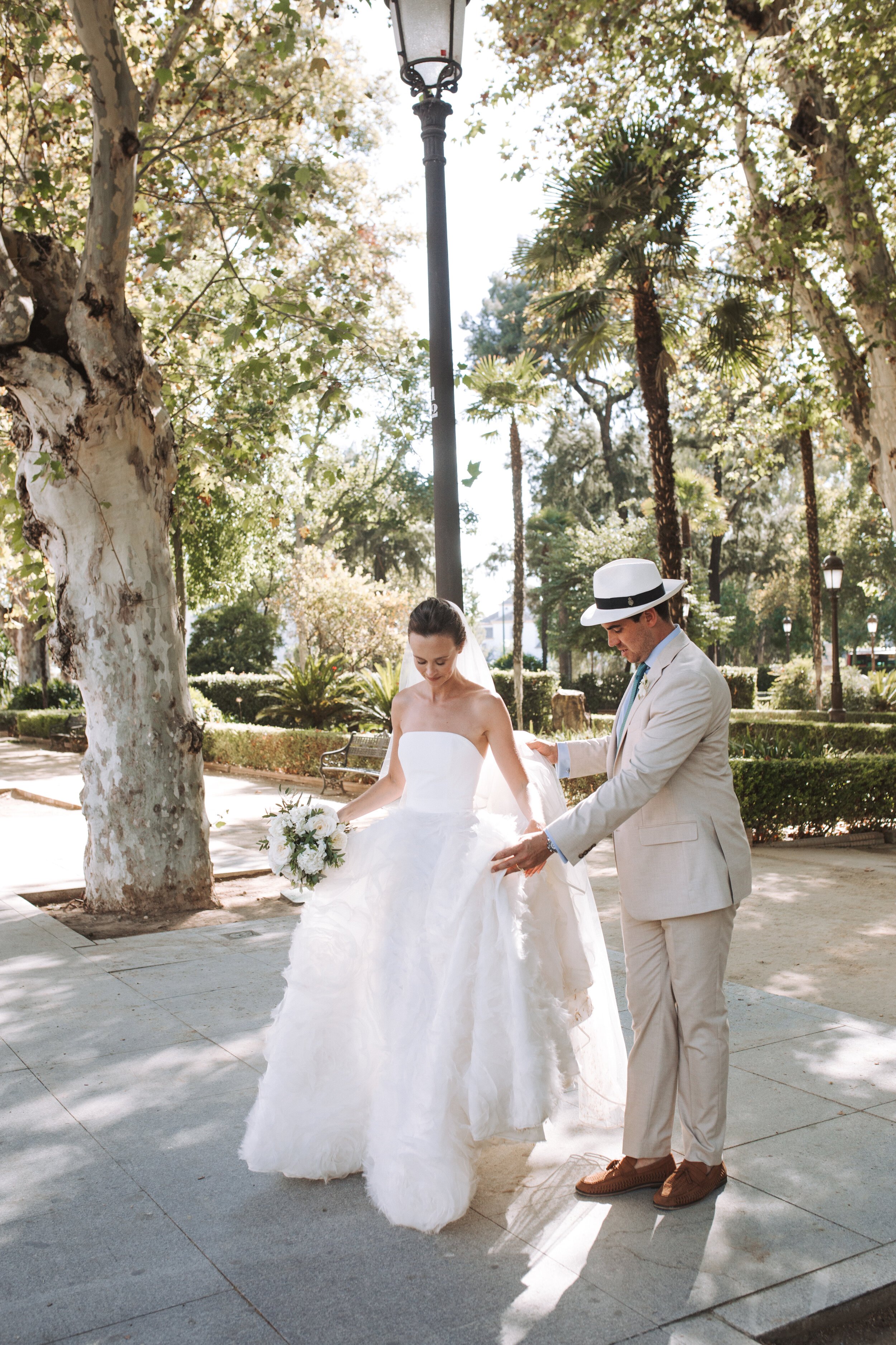 Beautiful bride Charlotte wore a wedding dress by Halfpenny London