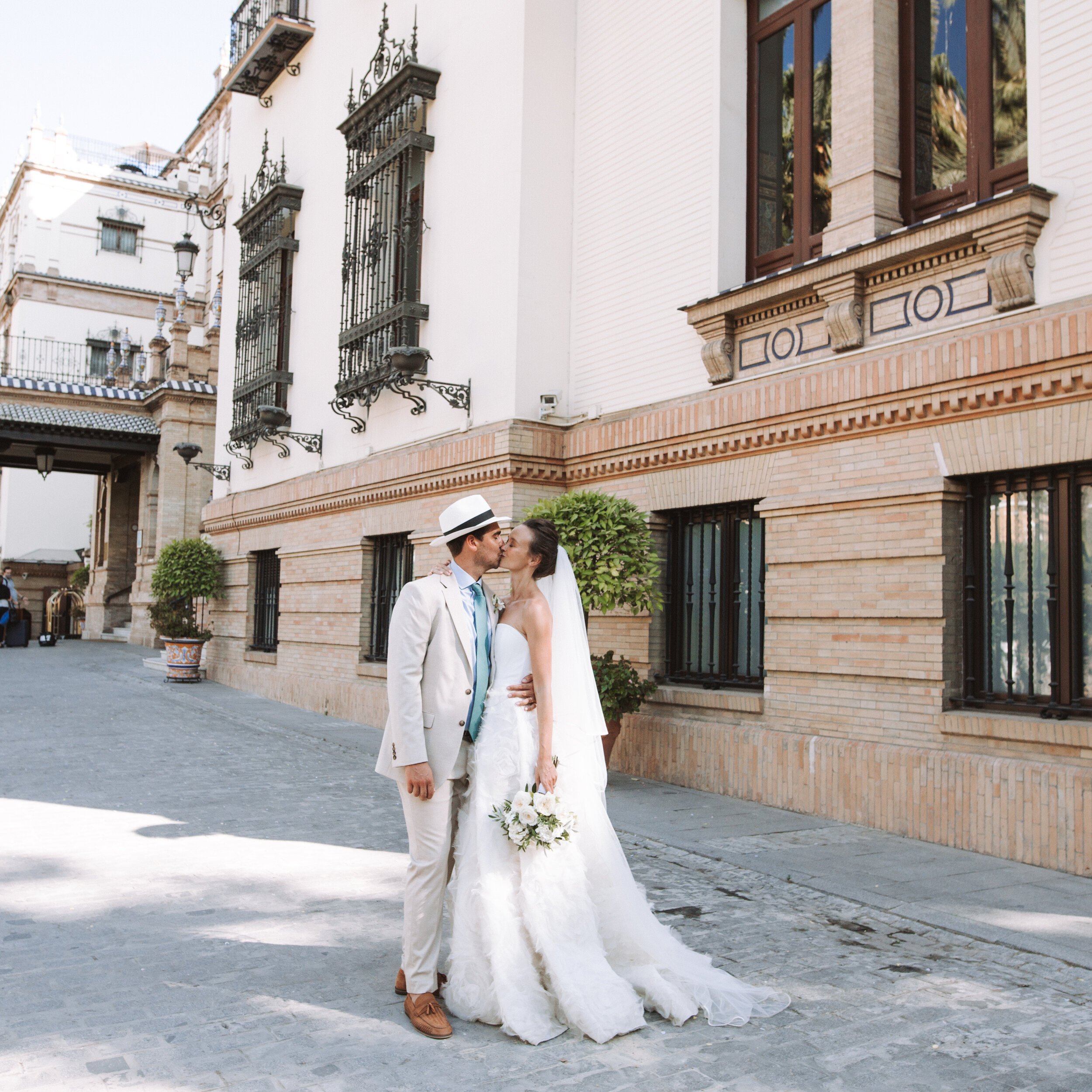 Beautiful bride Charlotte wore a wedding dress by Halfpenny London