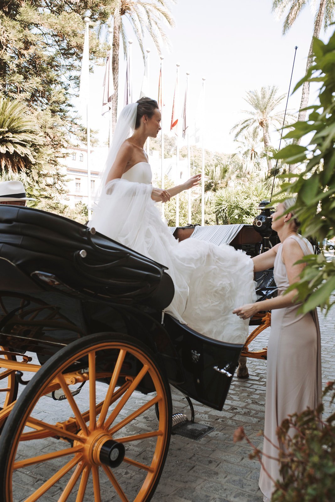 Beautiful bride Charlotte wore a wedding dress by Halfpenny London