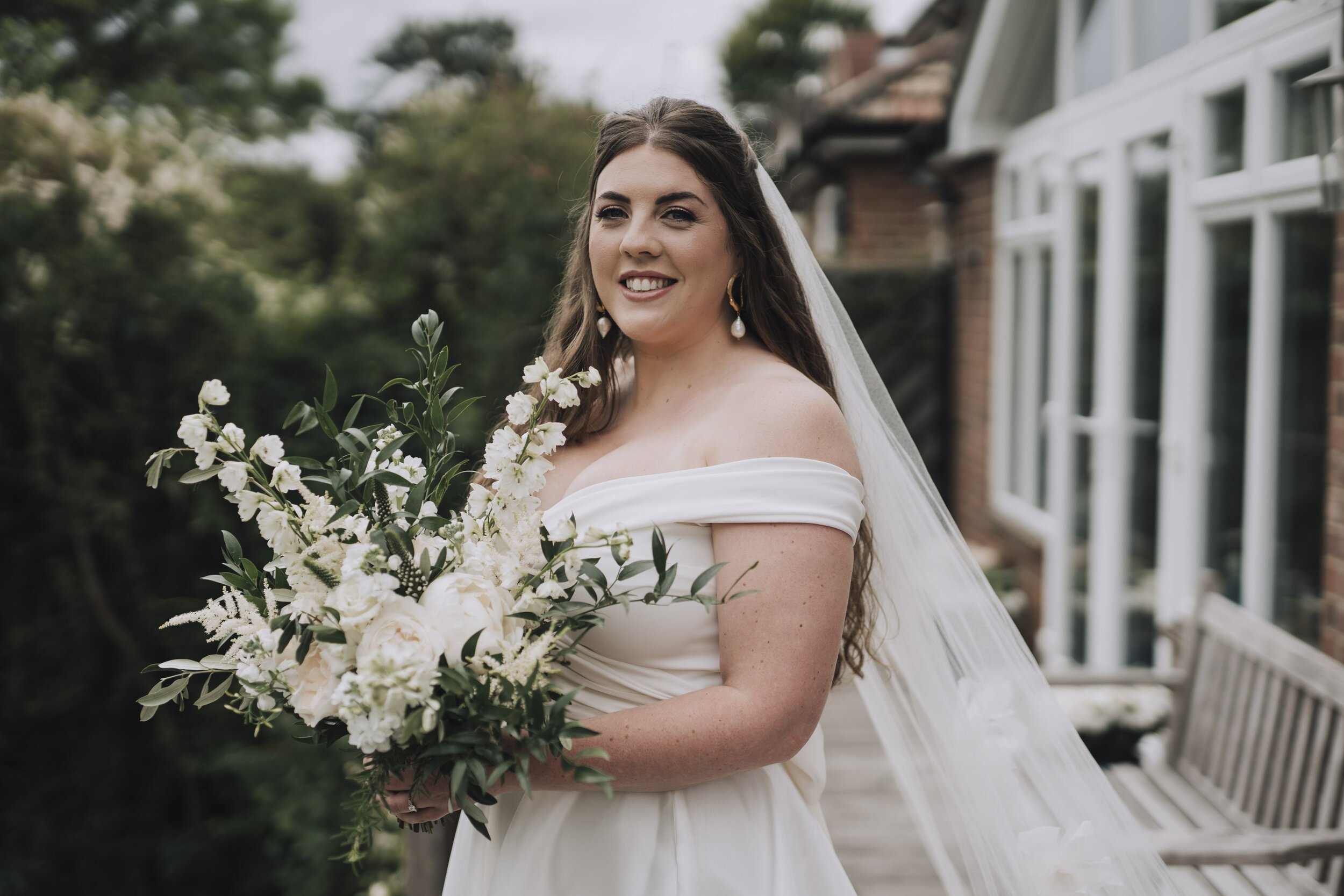 Beautiful bride Hannah wore a wedding dress by Halfpenny London