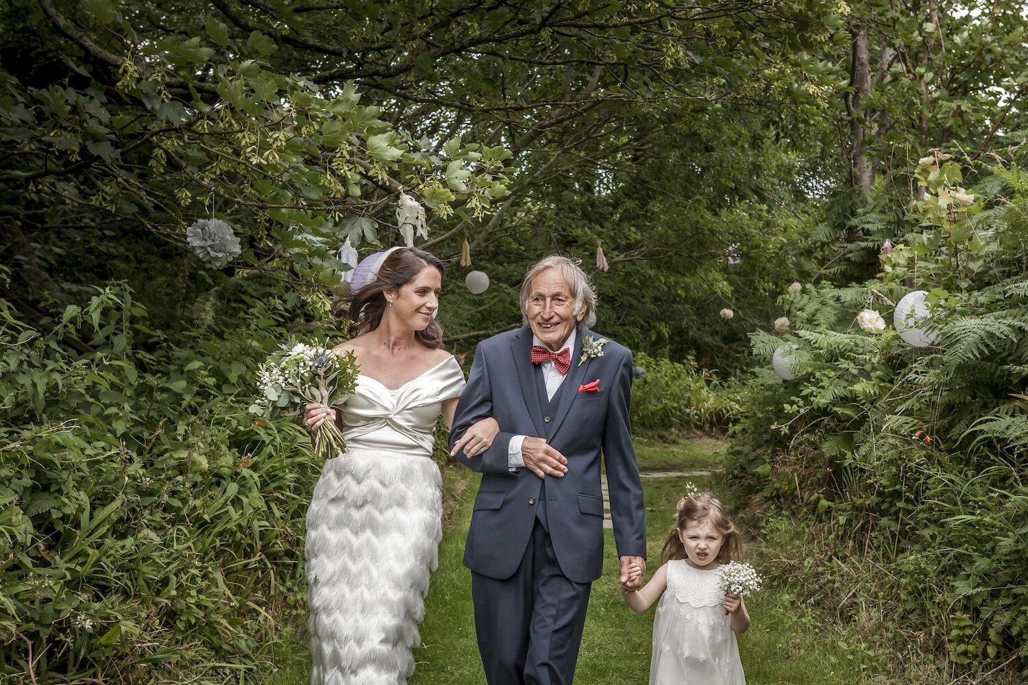 Beautiful bride Lisa wore a wedding dress by Halfpenny London