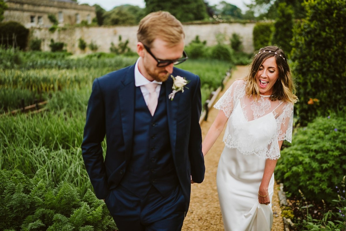 37-A-Halfpenny-London-bride-her-wedding-at-The-Pig-hotel-near-Bath.-Photography-by-John-Barwood.-.jpg