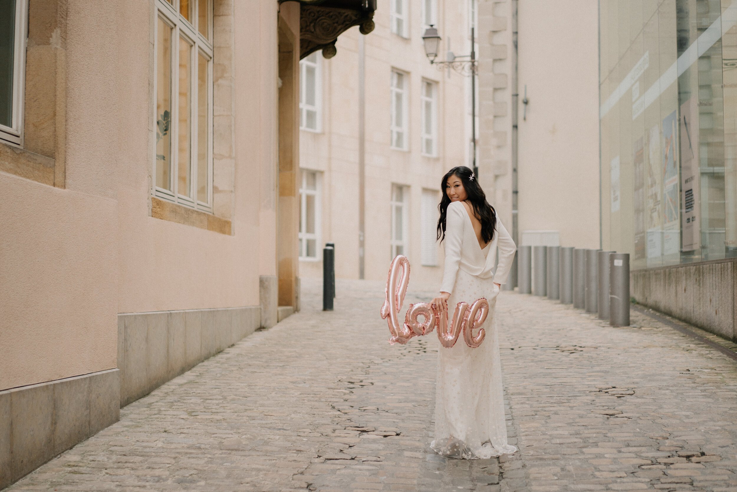 Beautiful Lynn wore a wedding dress by Halfpenny London