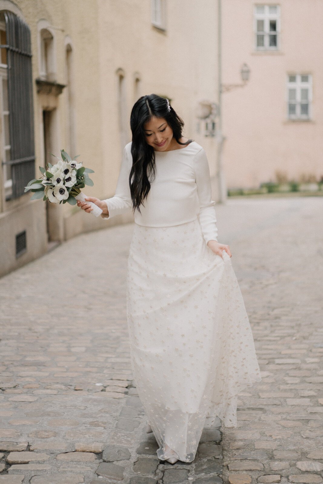 Beautiful Lynn wore a wedding dress by Halfpenny London