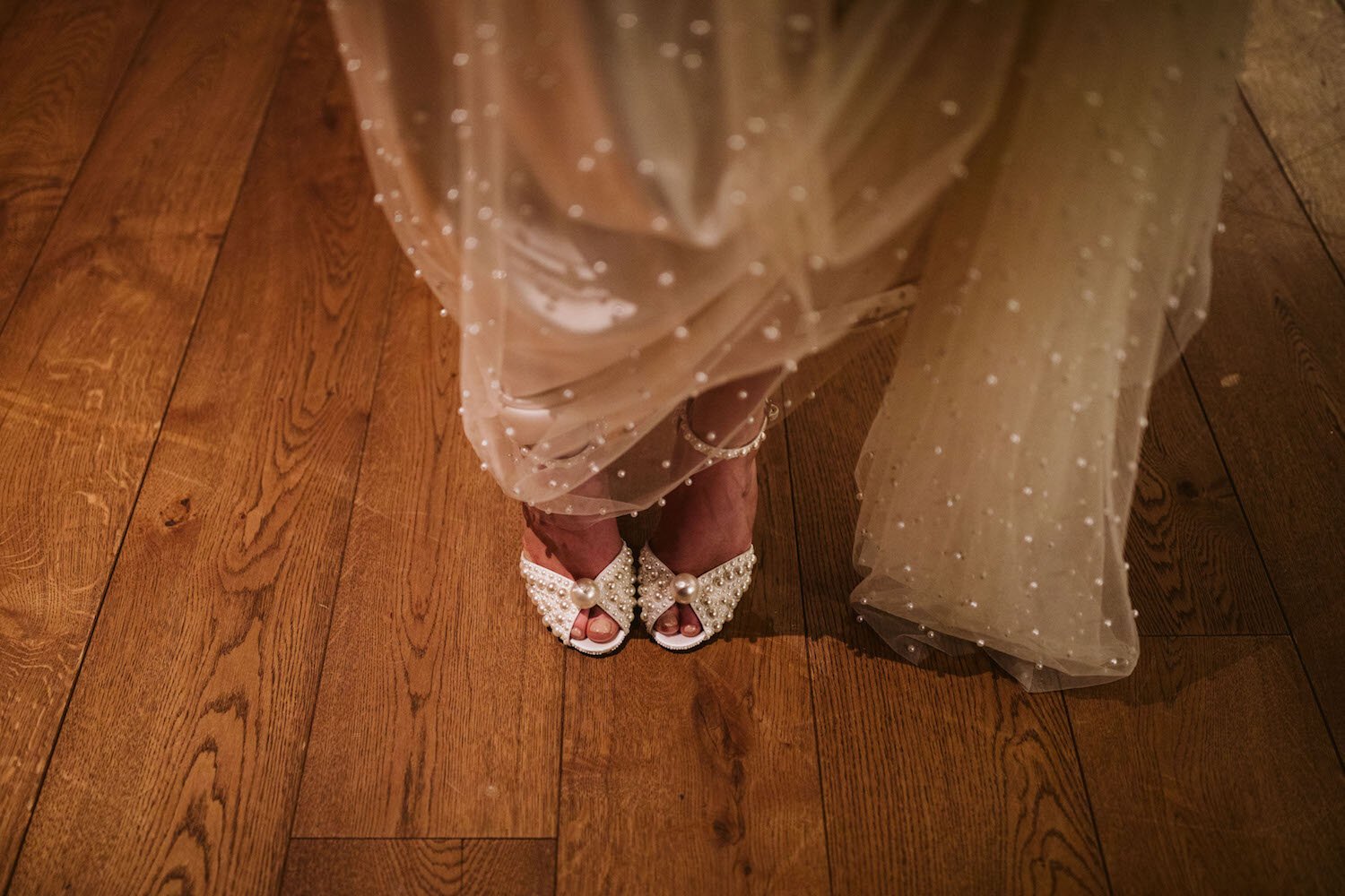 Beautiful bride Jo wore a wedding dress by Halfpenny London