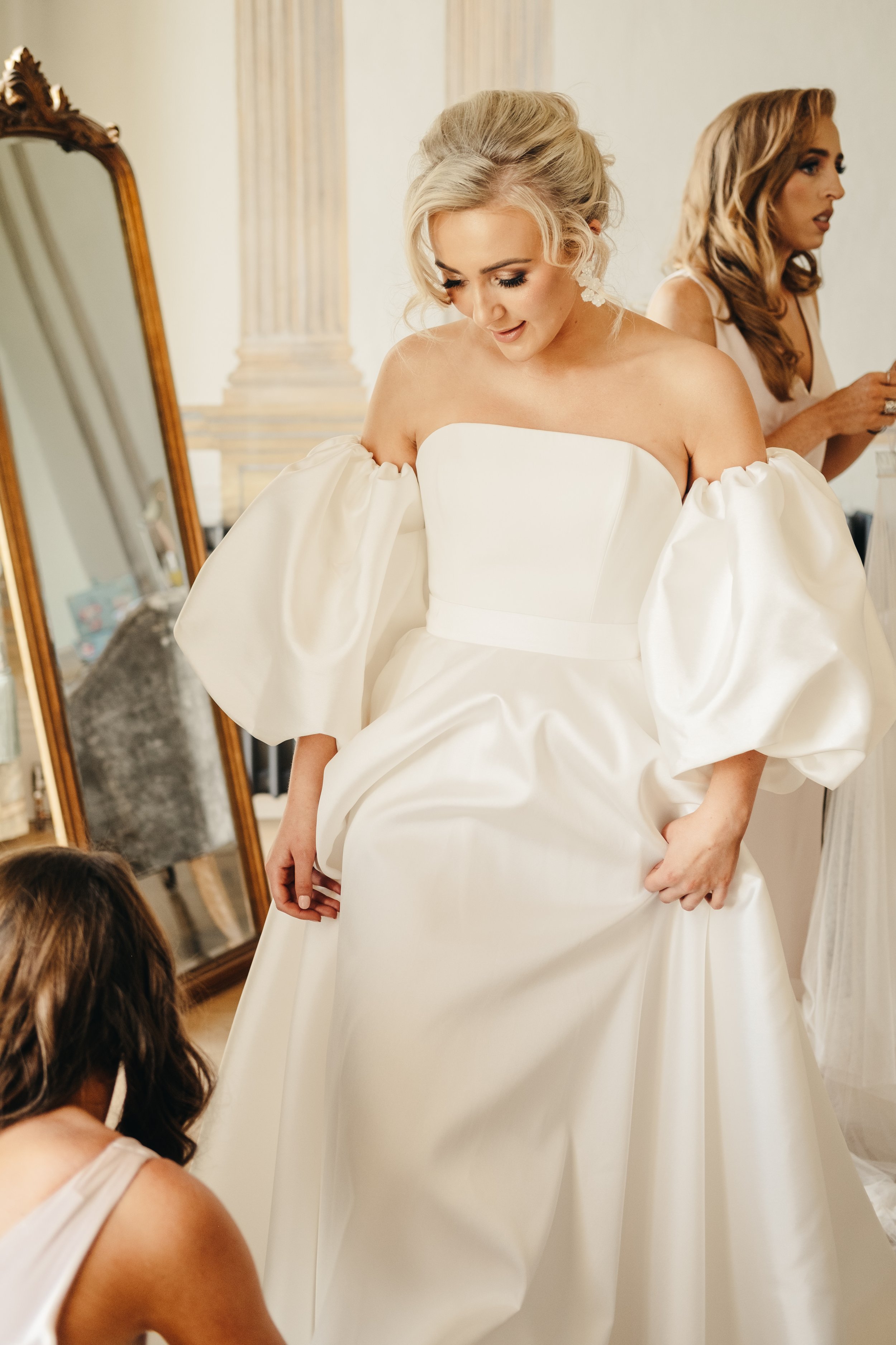 Beautiful bride Tamzen wears the Ellie skirt wedding dress by Halfpenny London