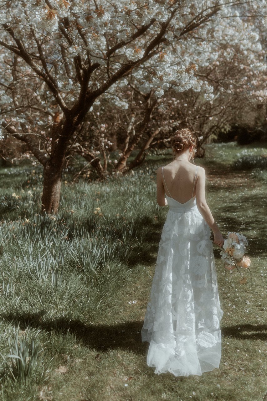 Beautiful bride Helen wears Iris wedding dress by Halfpenny London