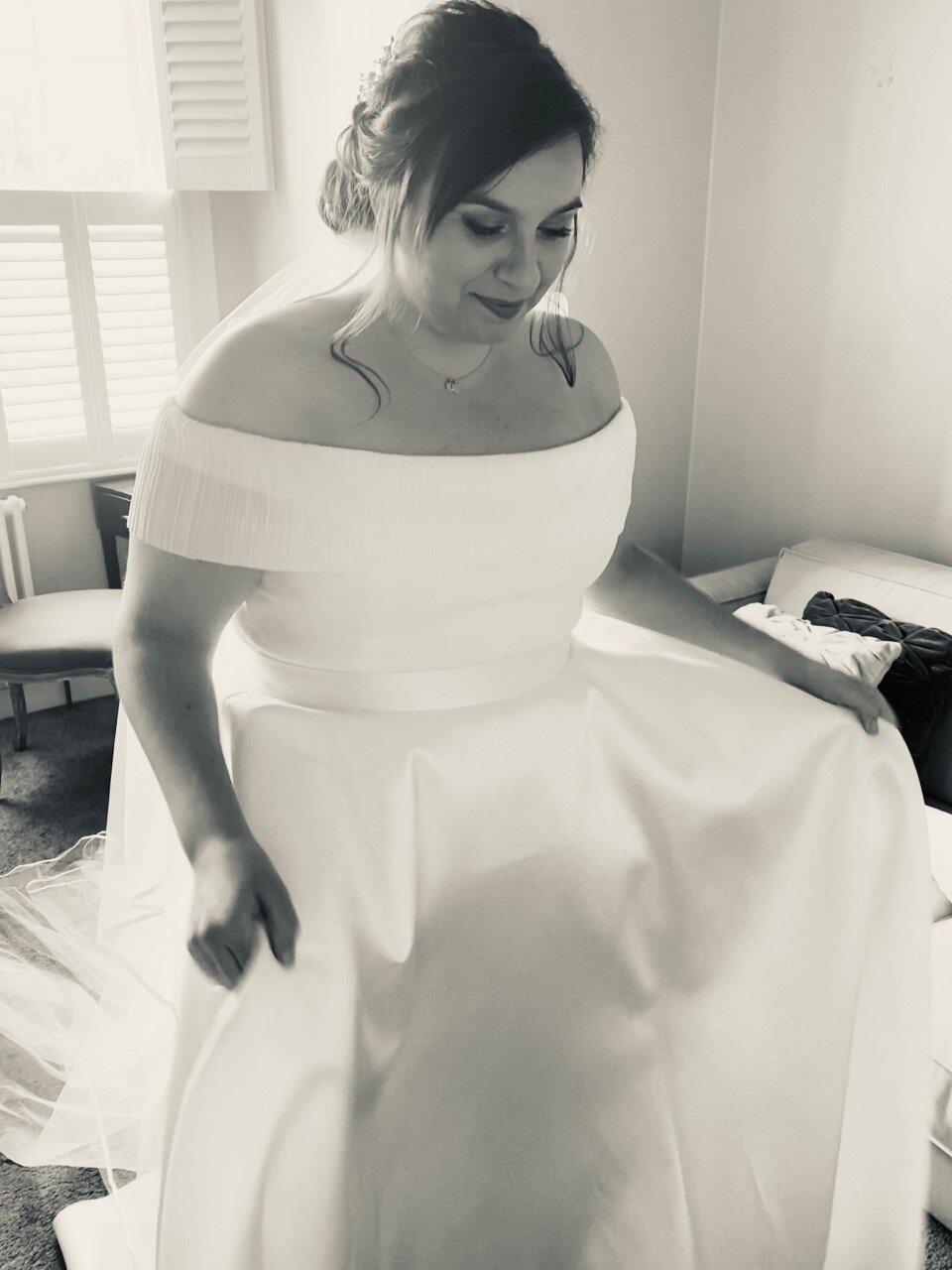 Beautiful bride Emma wore a wedding dress by Halfpenny London