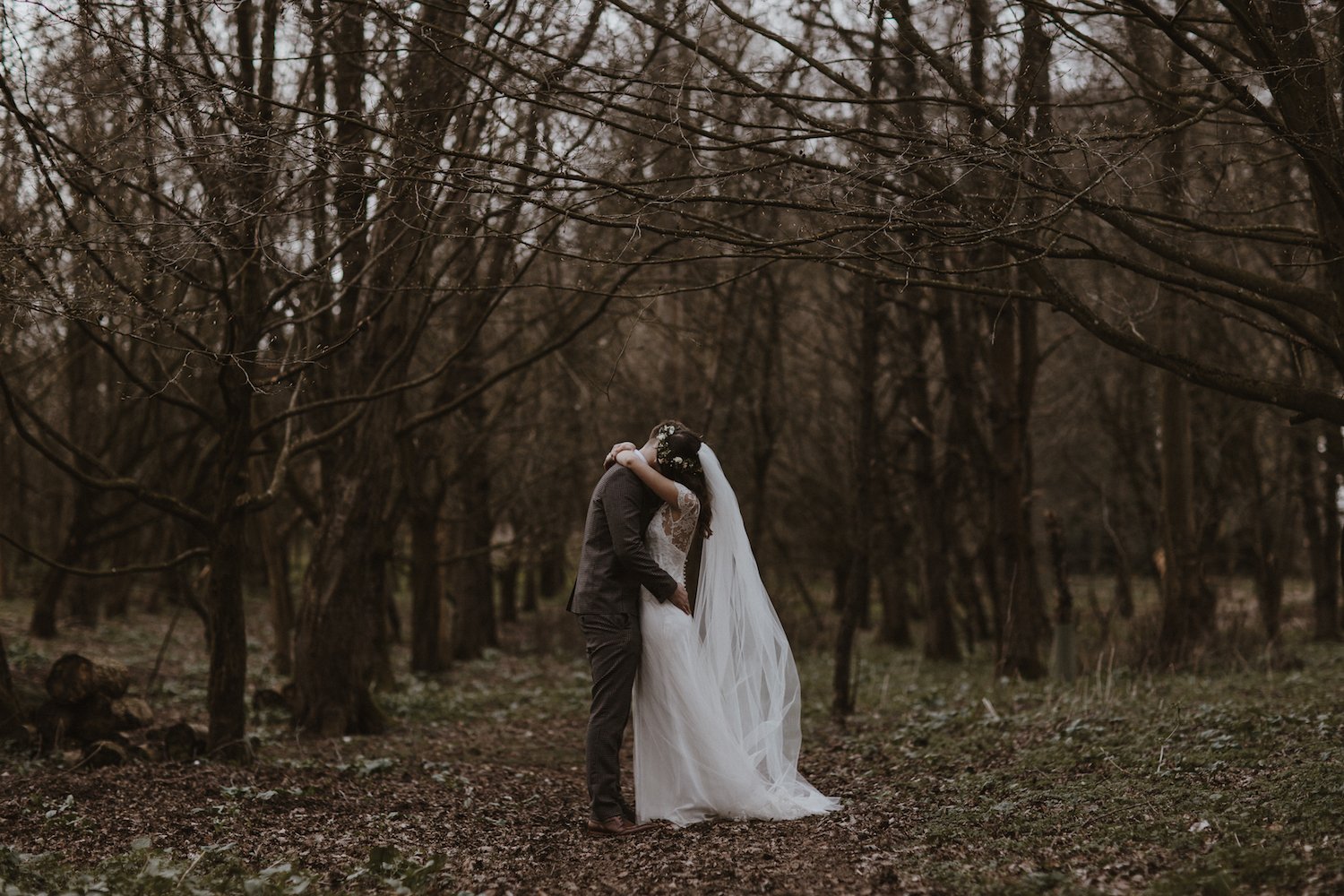 Beautiful bride Kristy wore a wedding dress by Halfpenny London