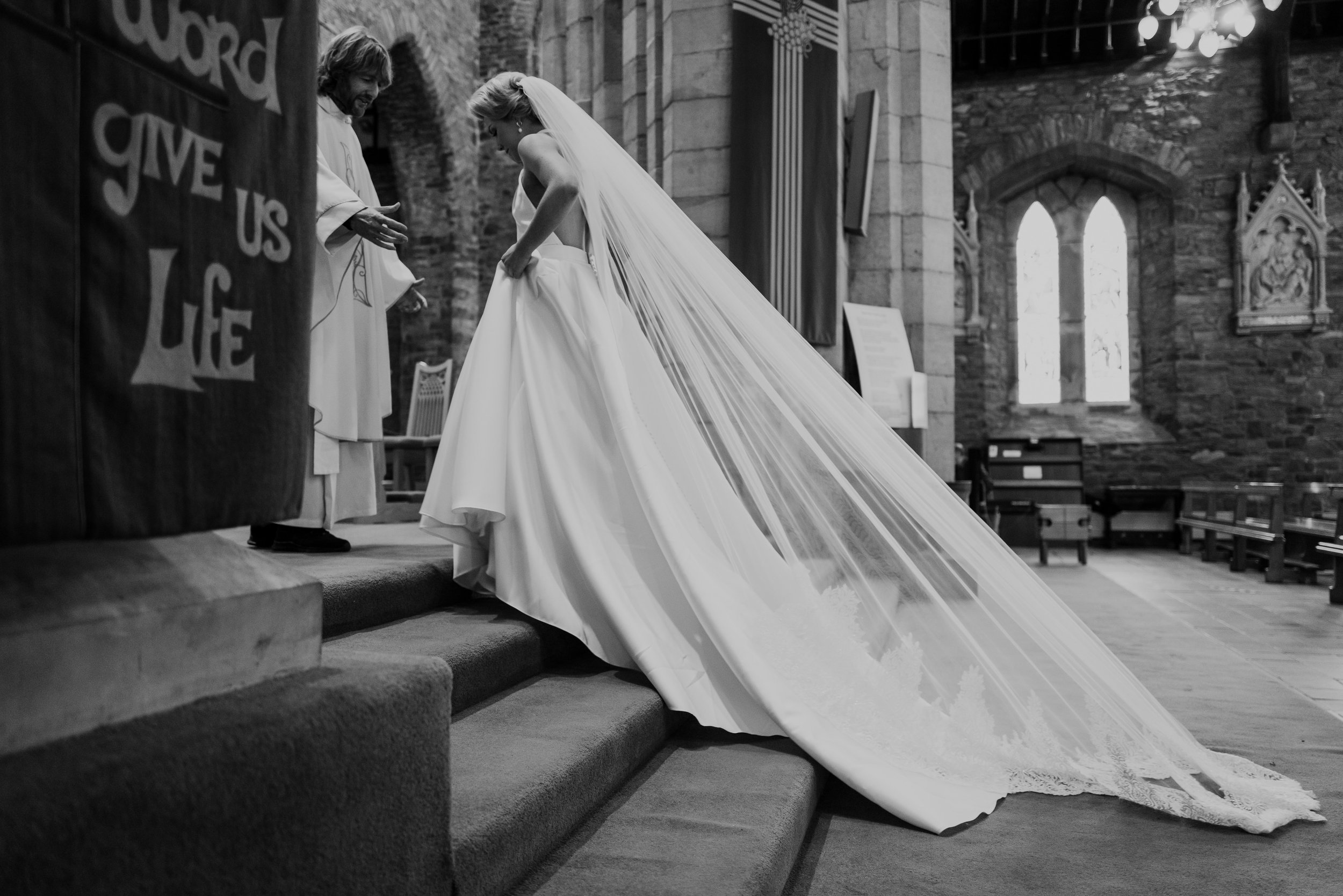 Stunning Halfpenny London bride Deirdre wears the Cheryl dress and Ellie skirt 