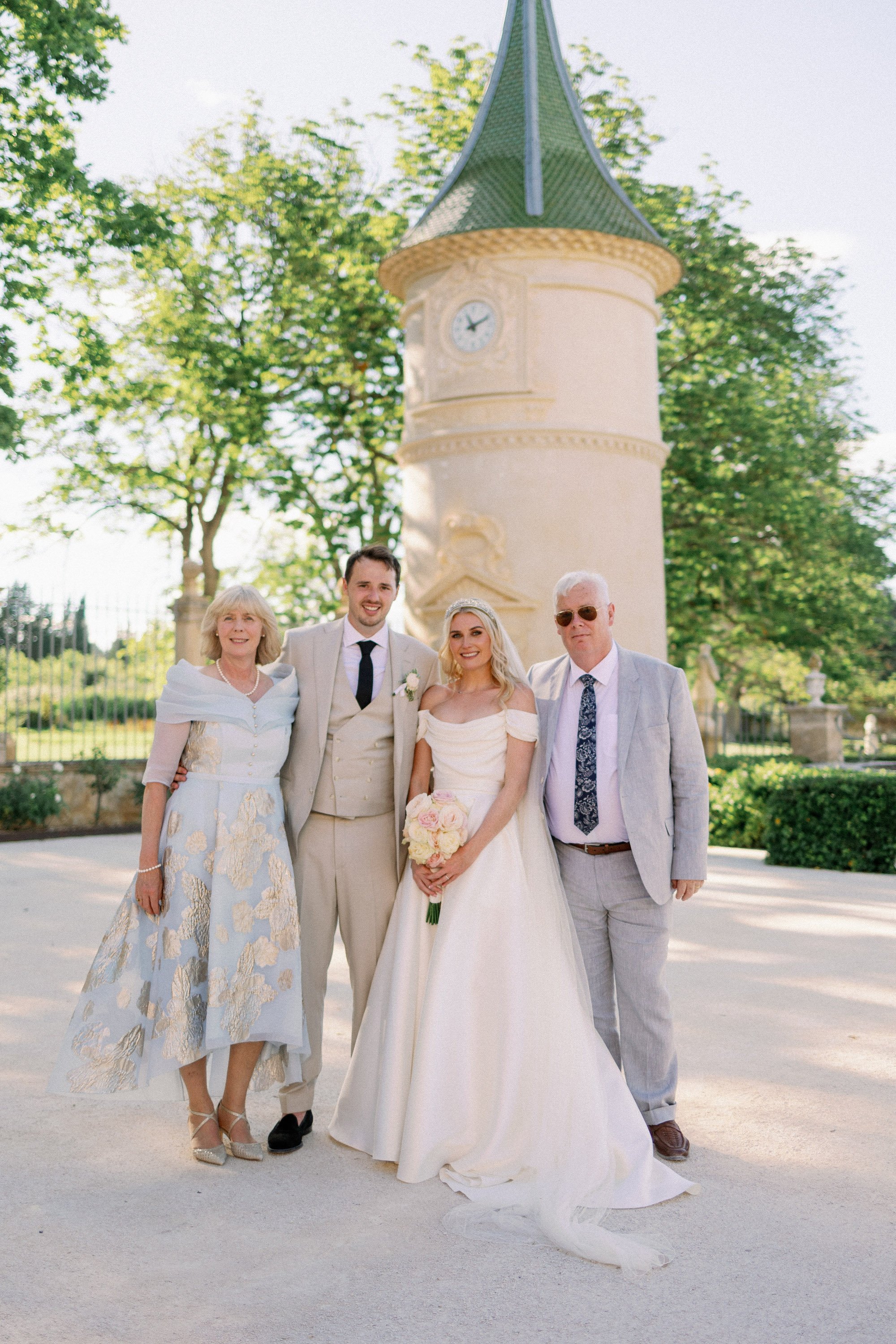 Stunning bride Georgia wore a Halfpenny London wedding dress on her special day