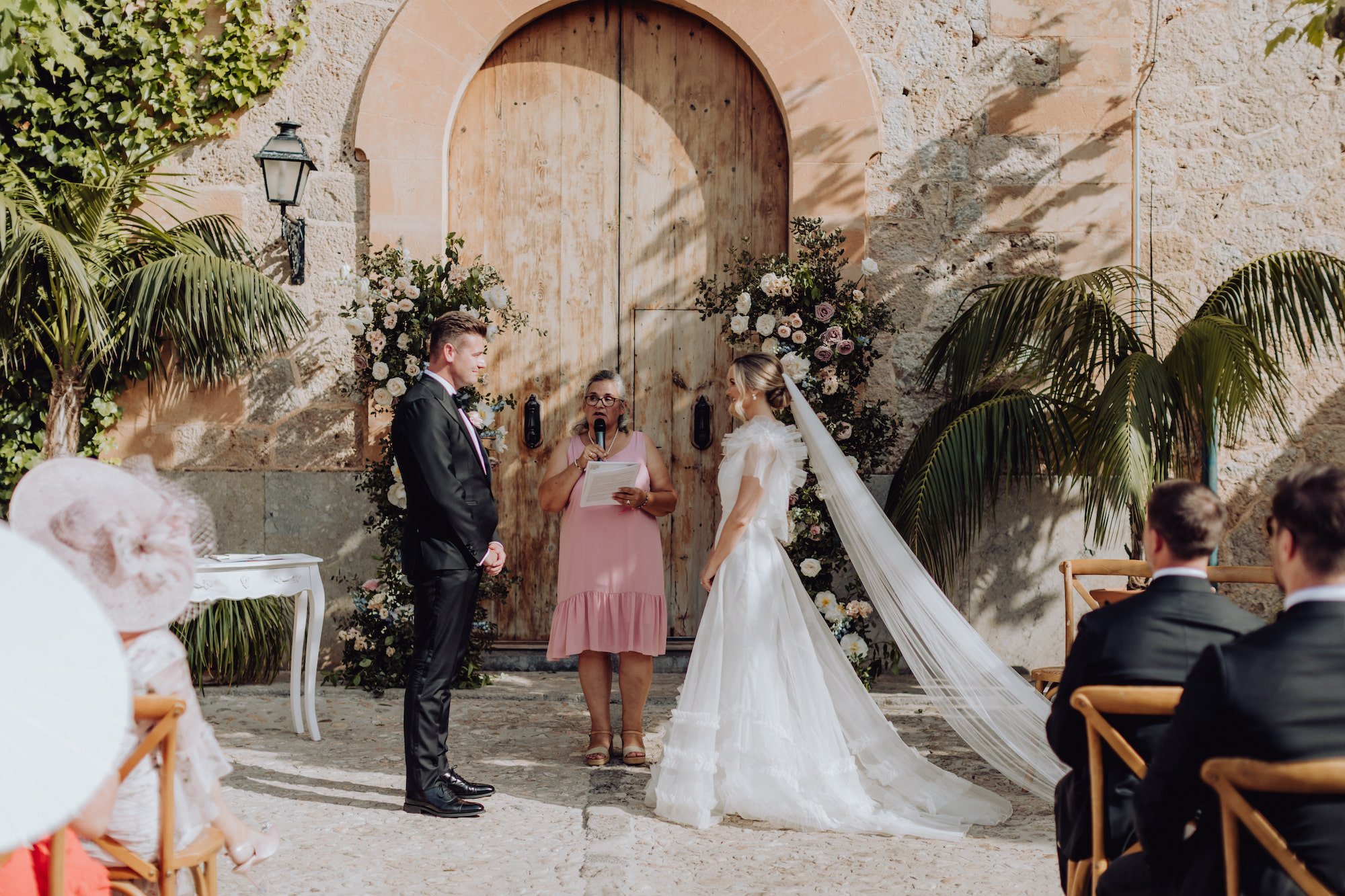 Beautiful bride Rebecca wears the Mayfair dress with detachable Mayfair skirt for her Wedding | Wedding dresses by Halfpenny London