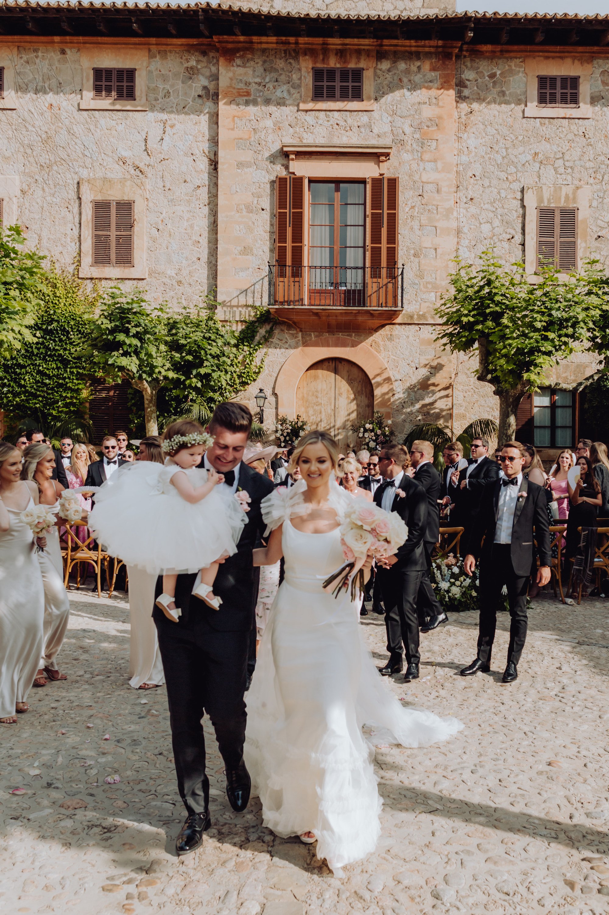 Beautiful bride Rebecca wears the Mayfair dress with detachable Mayfair skirt for her Wedding | Wedding dresses by Halfpenny London