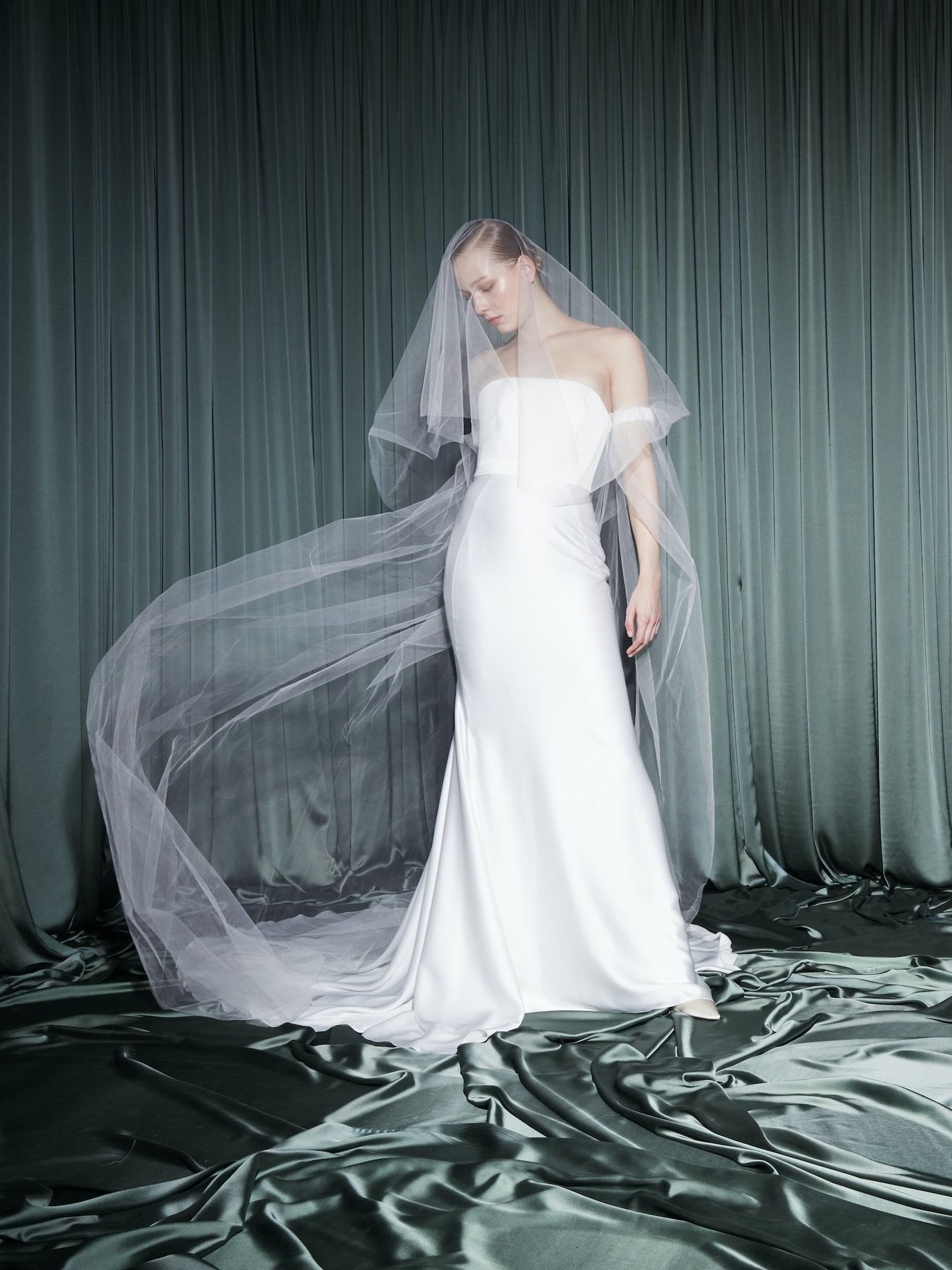 Periwinkle veil plain worn with the Equinox dress | Wedding dresses by Halfpenny London